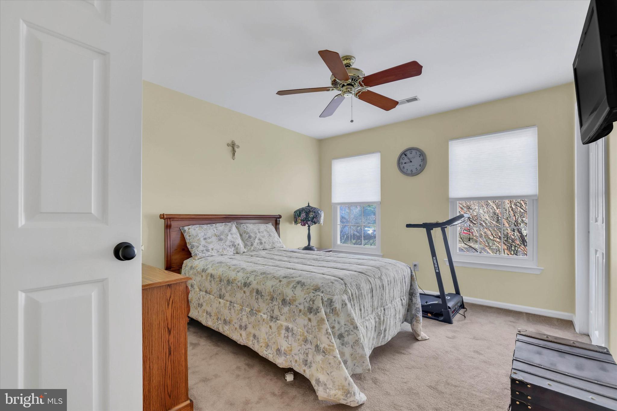 MAKEFIELD GLEN - Residential