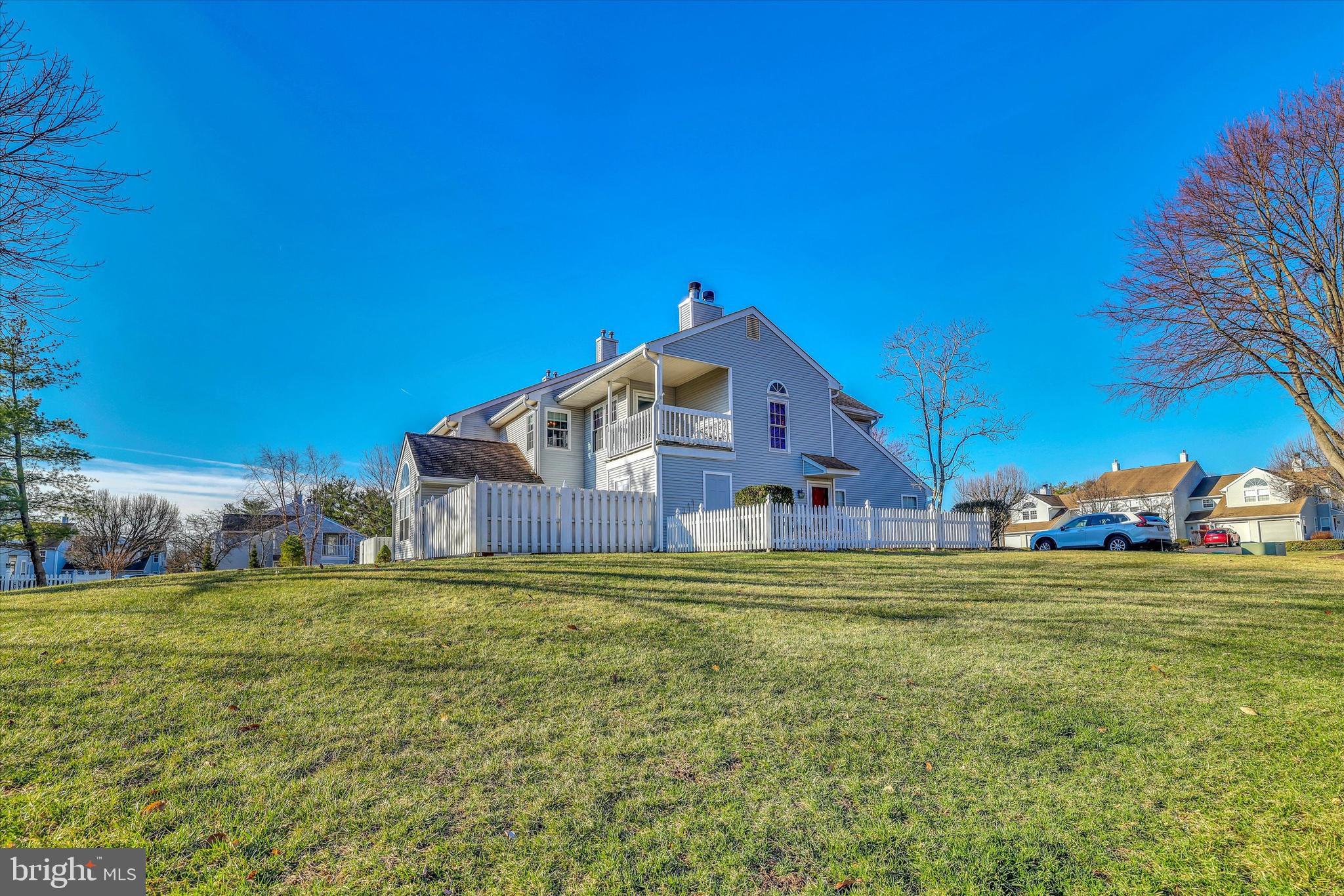 MAKEFIELD GLEN - Residential