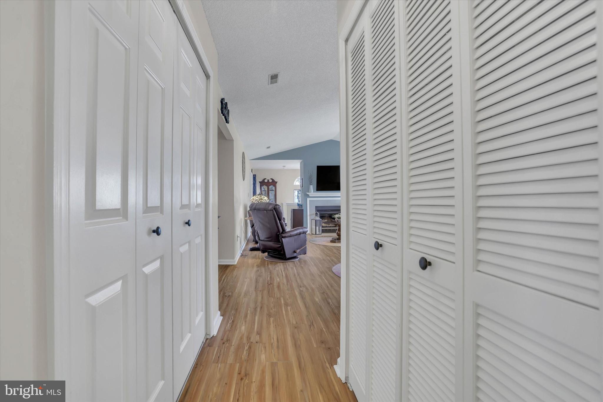 MAKEFIELD GLEN - Residential