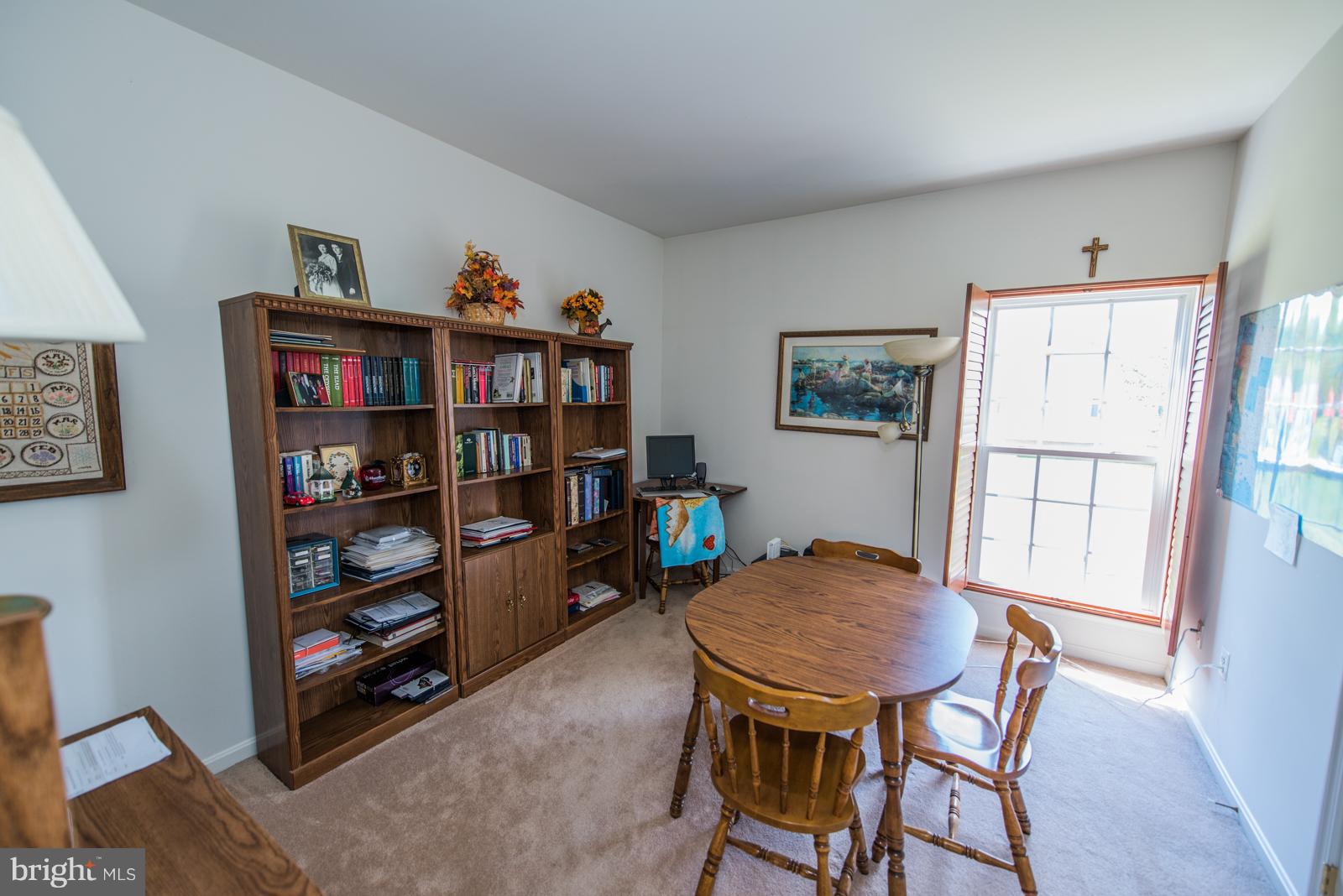 APPLE KNOLLS ESTATES - Residential