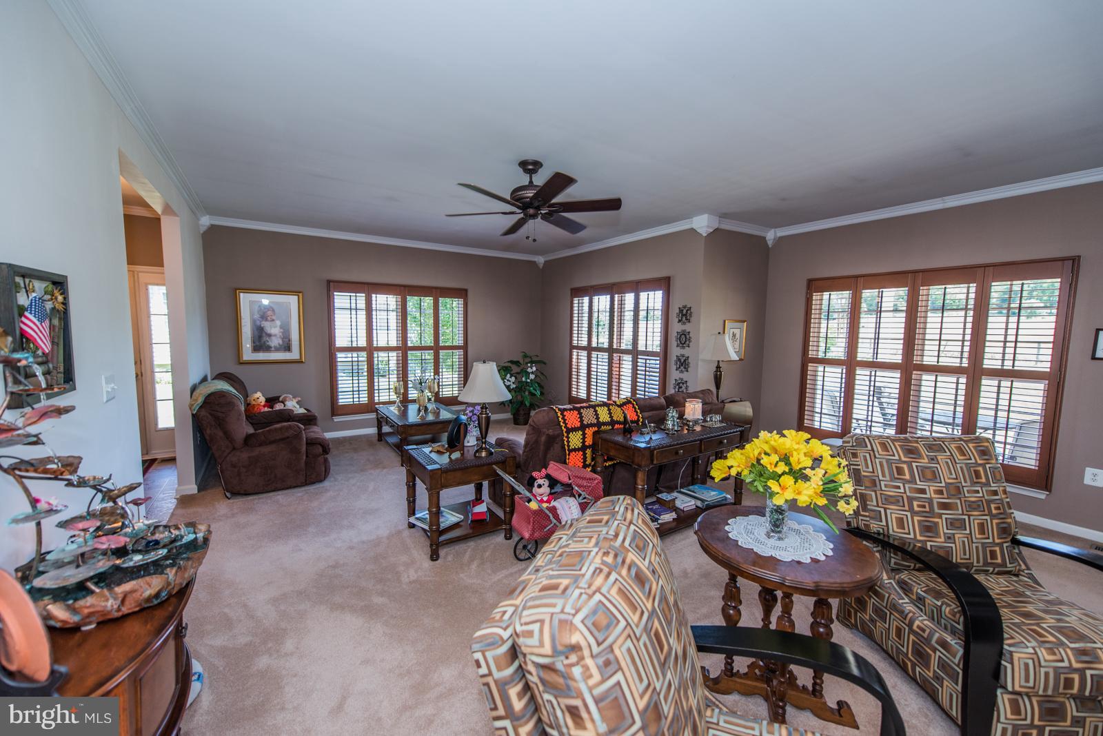 APPLE KNOLLS ESTATES - Residential