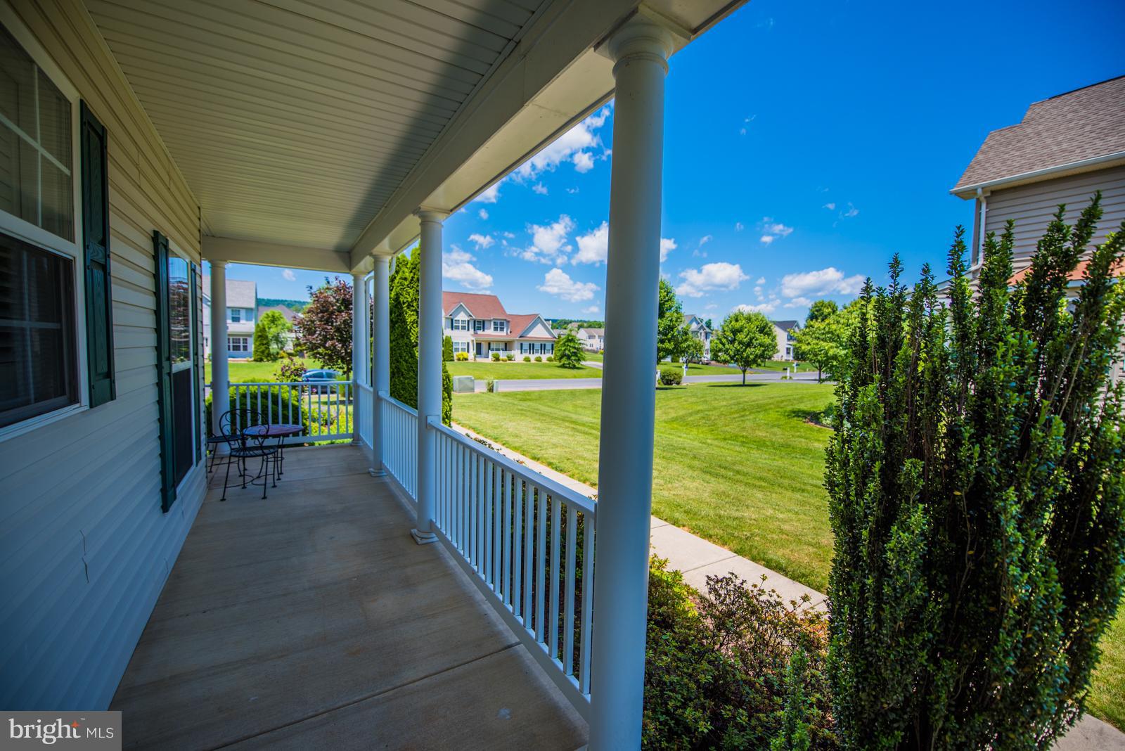 APPLE KNOLLS ESTATES - Residential