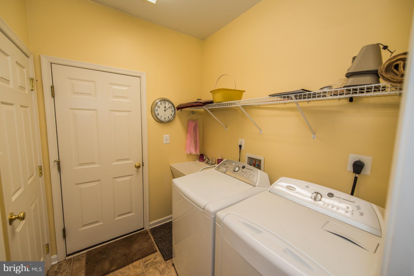 APPLE KNOLLS ESTATES - Residential