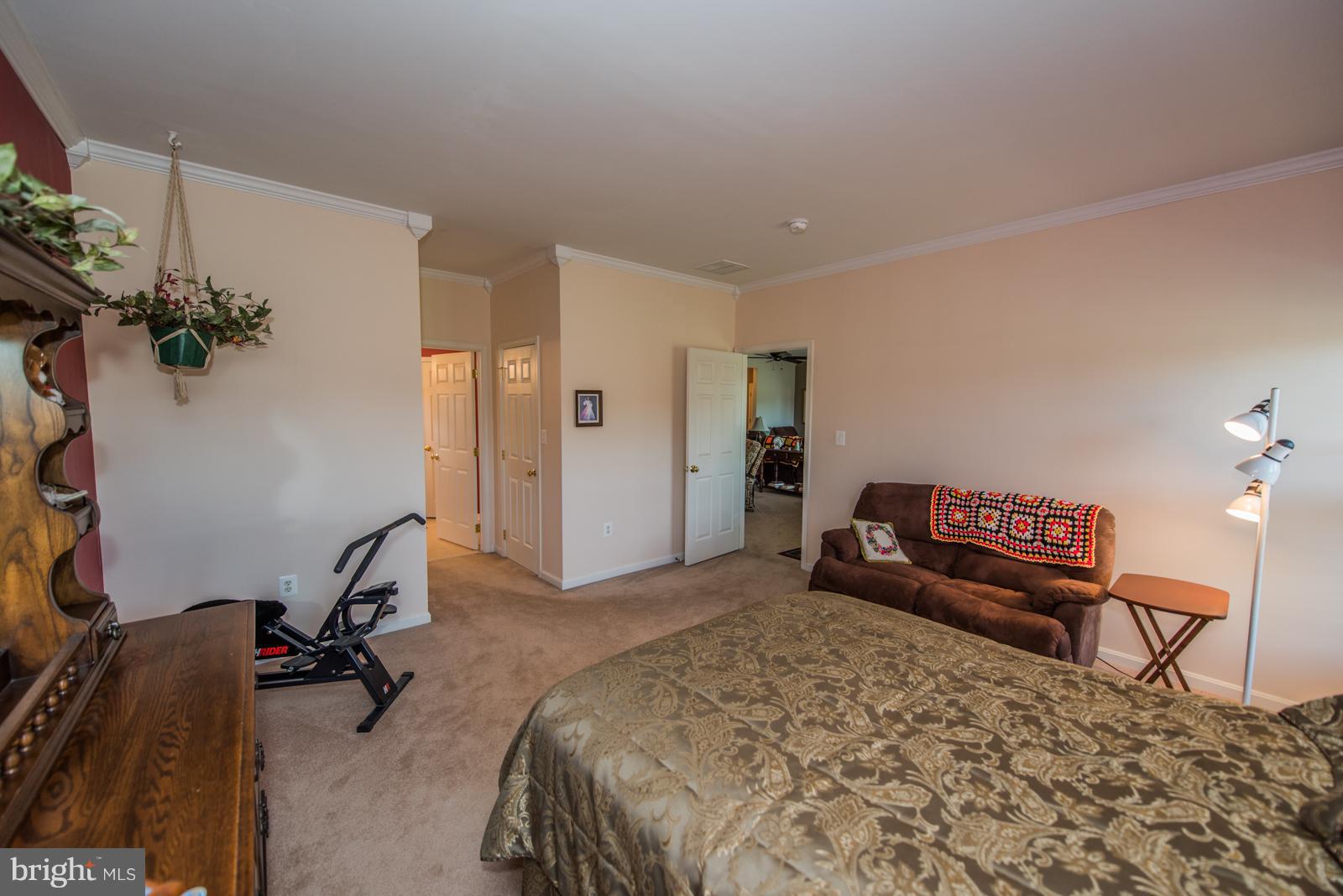 APPLE KNOLLS ESTATES - Residential