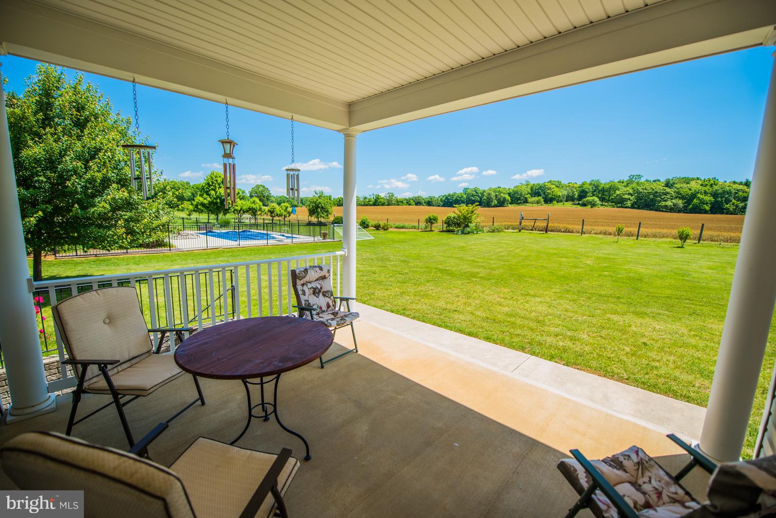 APPLE KNOLLS ESTATES - Residential