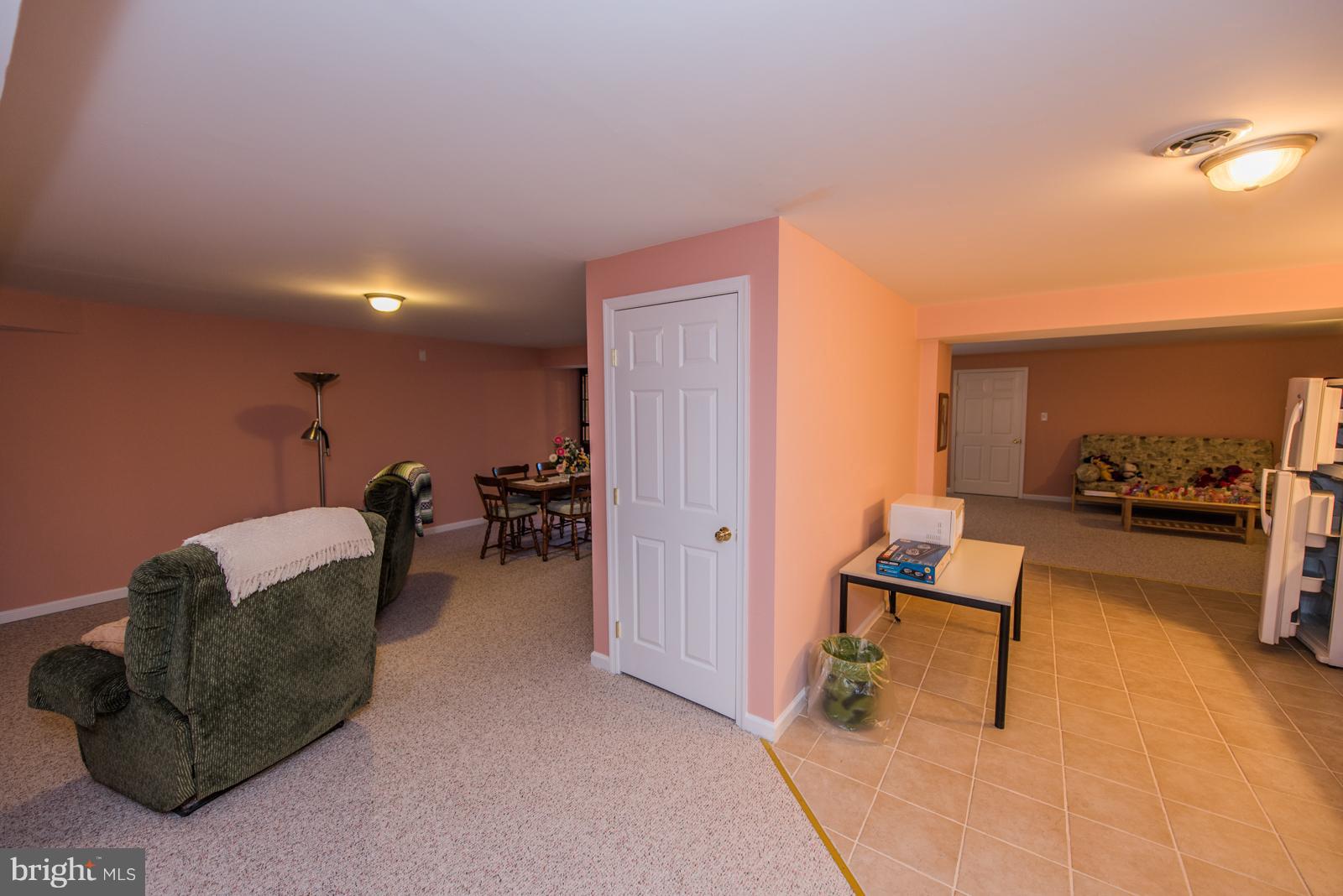 APPLE KNOLLS ESTATES - Residential