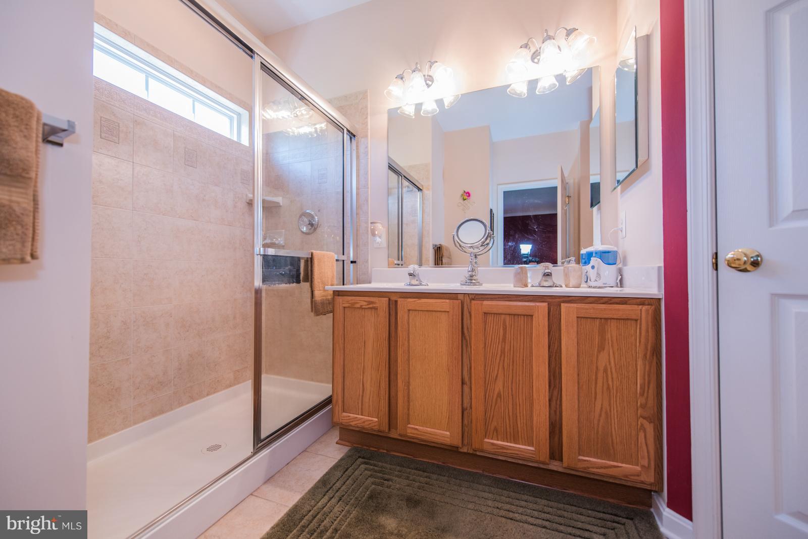 APPLE KNOLLS ESTATES - Residential