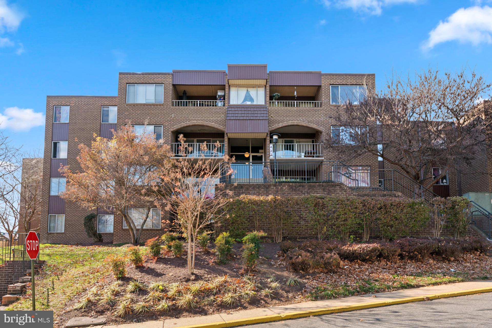 VILLA RIDGE CONDOMINIUM - Residential