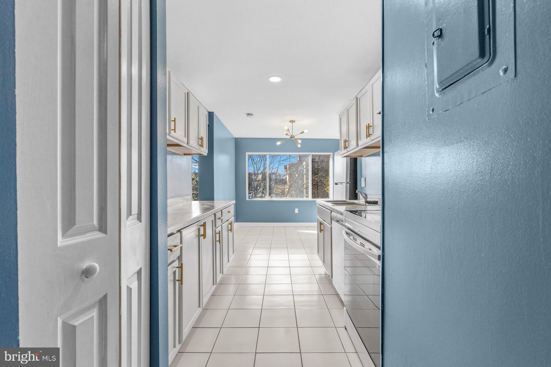 VILLA RIDGE CONDOMINIUM - Residential