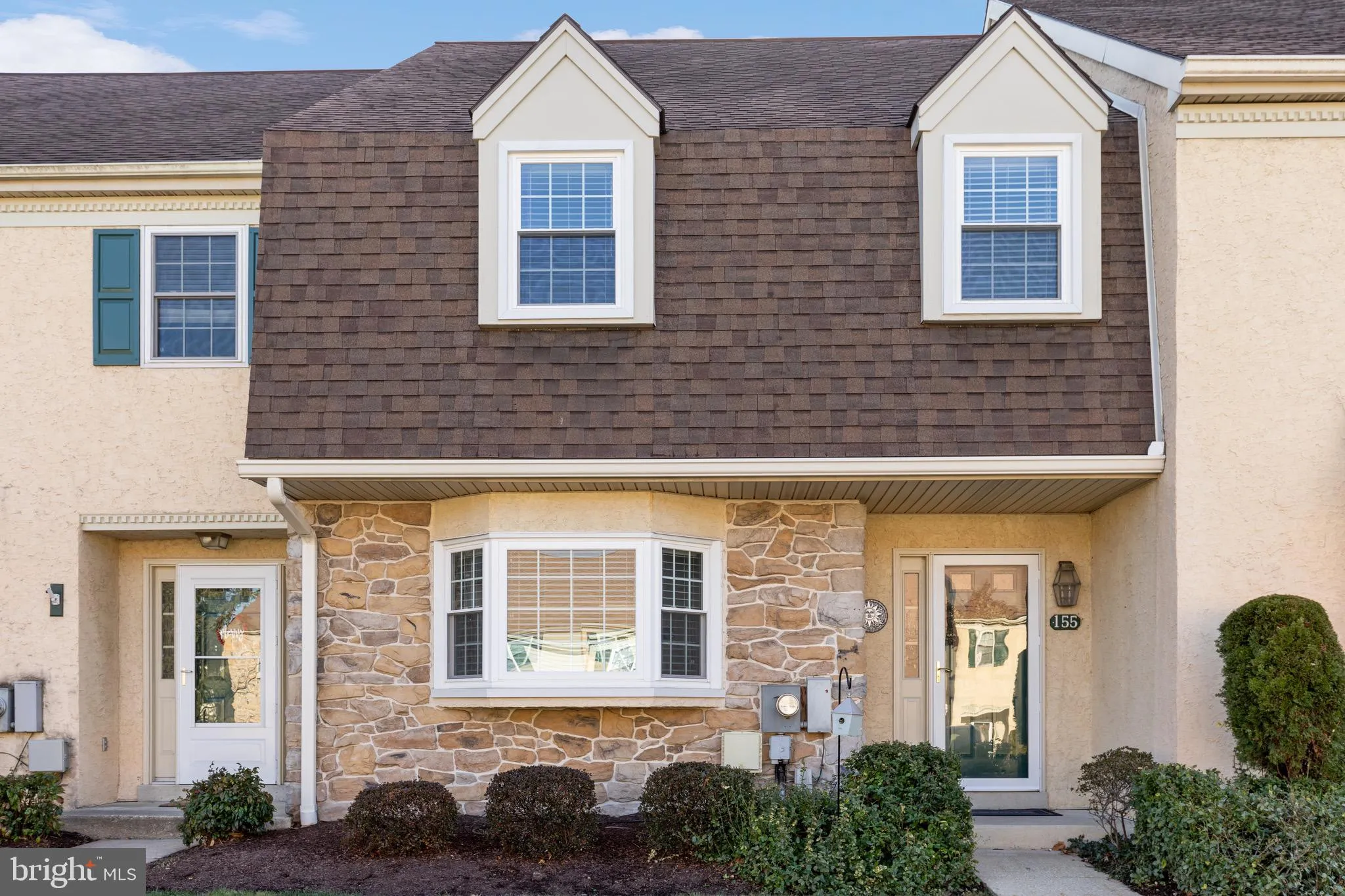 Phoenixville, Pennsylvania 19460, United States, 3 Bedrooms Bedrooms, ,3 BathroomsBathrooms,Residential,Pending,30765