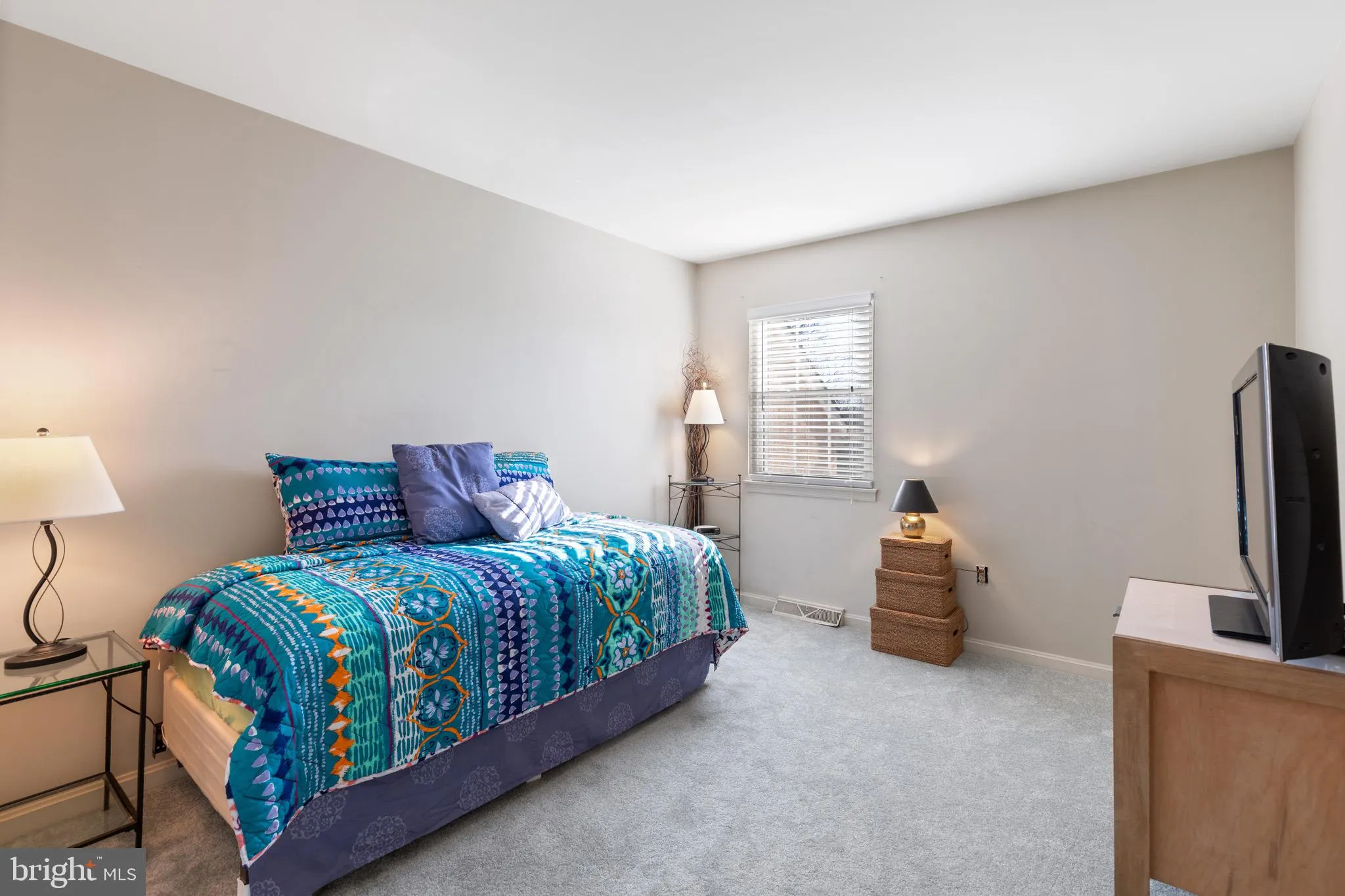 Phoenixville, Pennsylvania 19460, United States, 3 Bedrooms Bedrooms, ,3 BathroomsBathrooms,Residential,Pending,30765