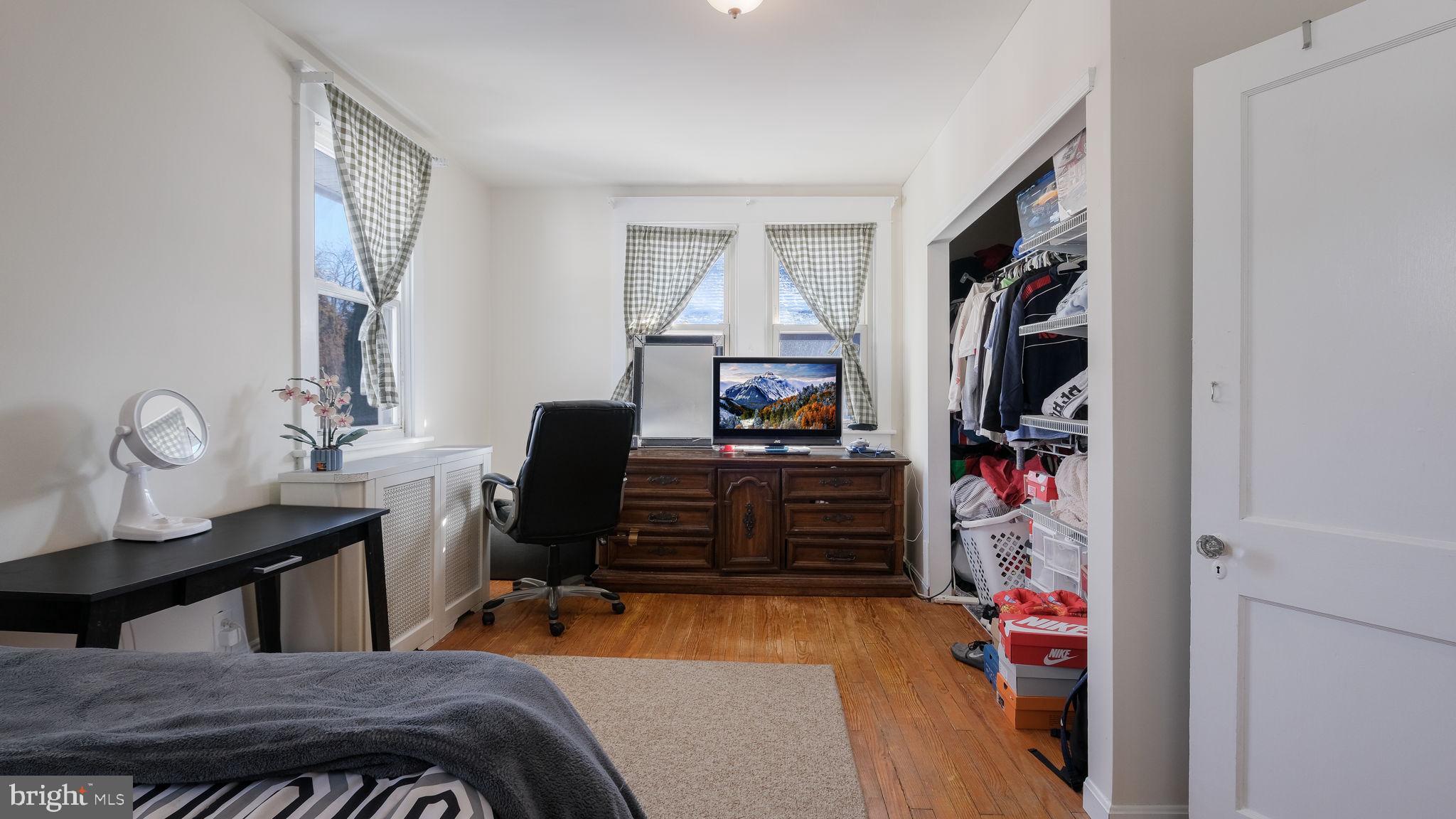 MILL RUN - Residential