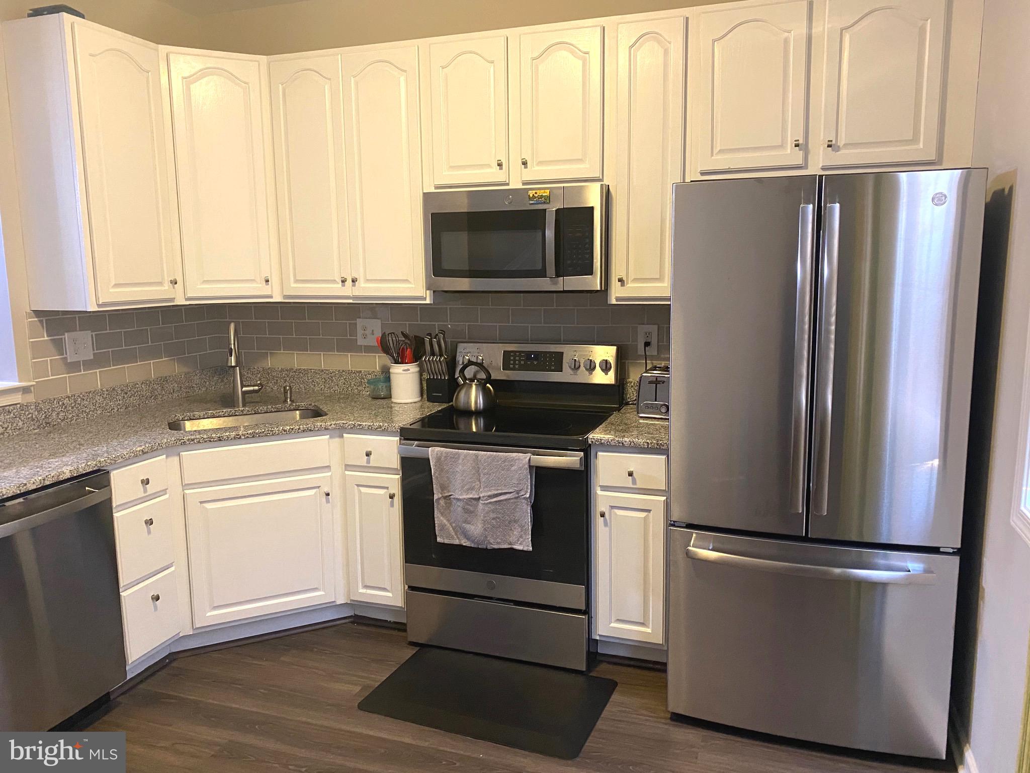 FRENCH CREEK TOWNH - Residential Lease