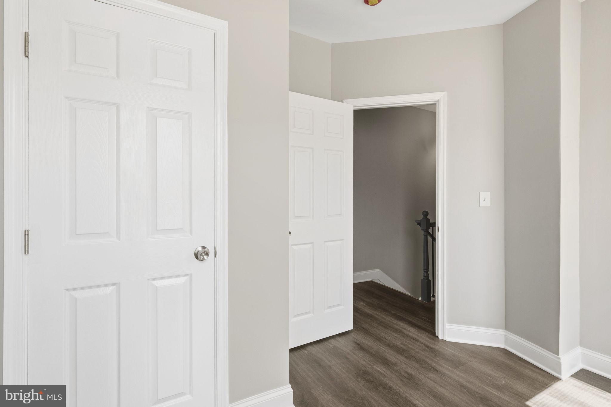 ALBEMARLE SQUARE - Residential