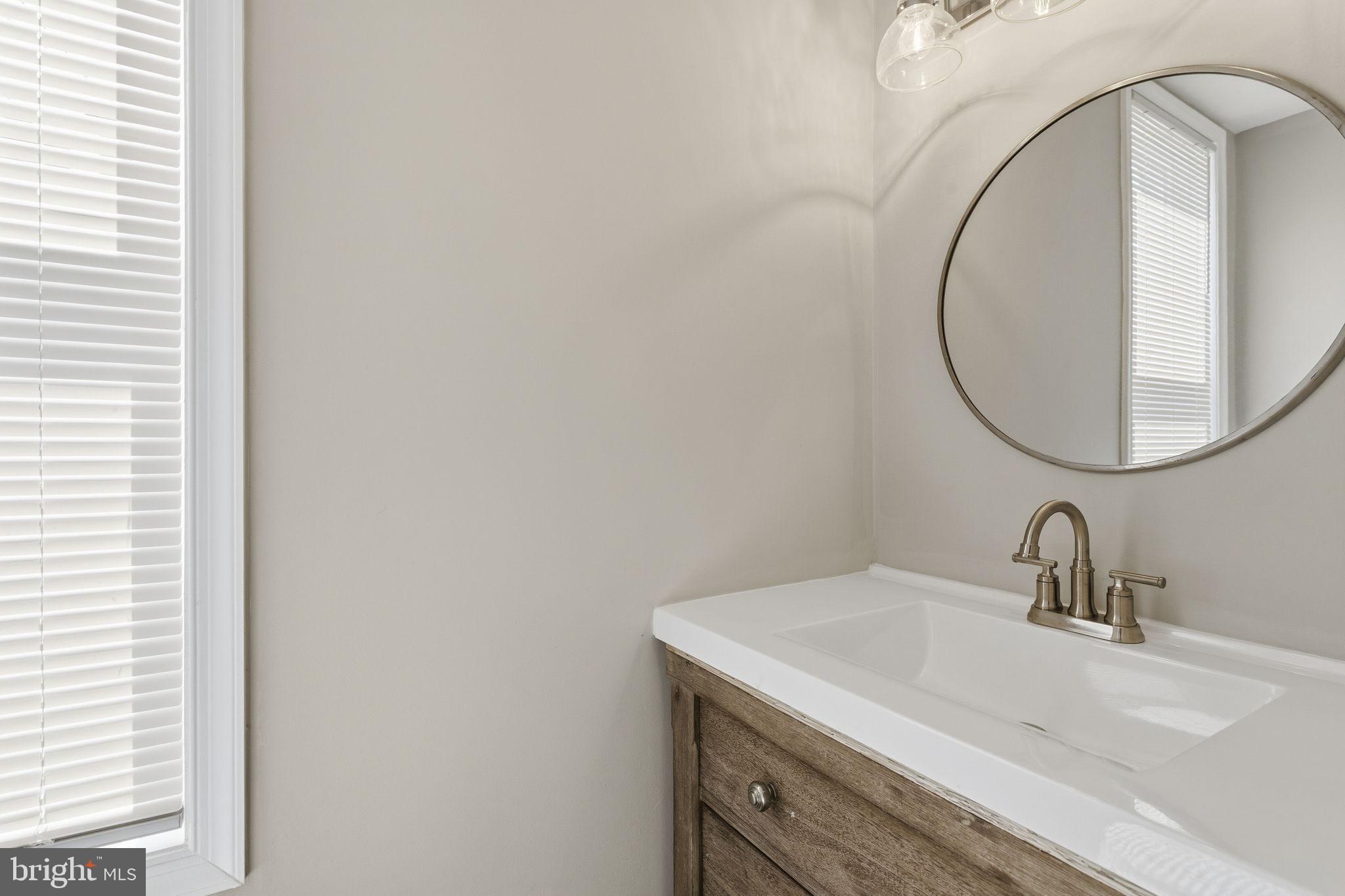 ALBEMARLE SQUARE - Residential