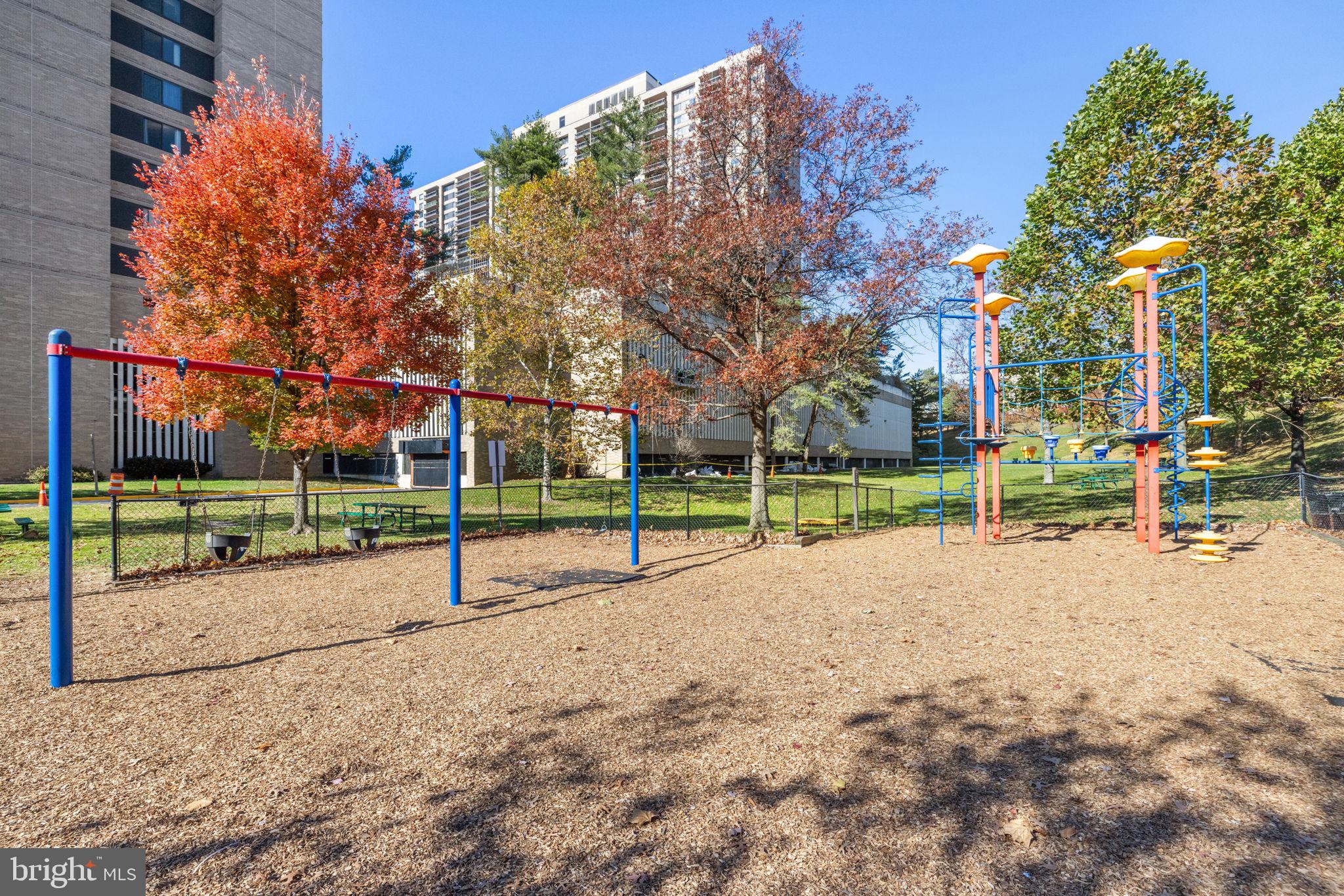 SKYLINE PLAZA - Residential