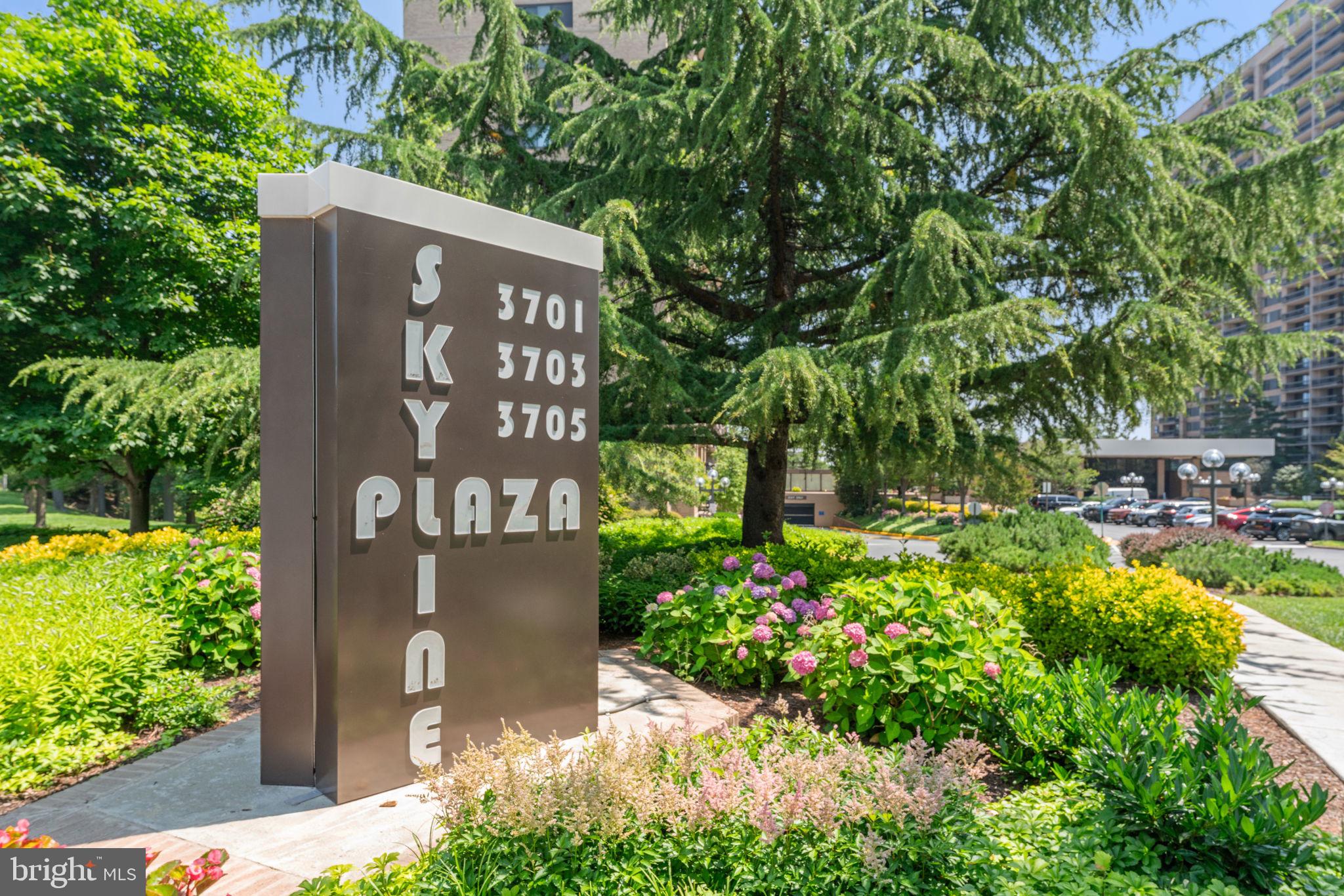 SKYLINE PLAZA - Residential