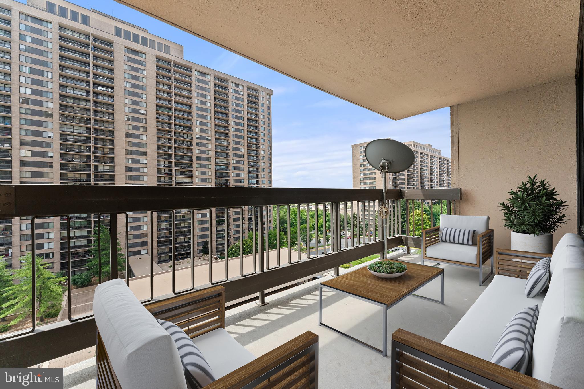 SKYLINE PLAZA - Residential