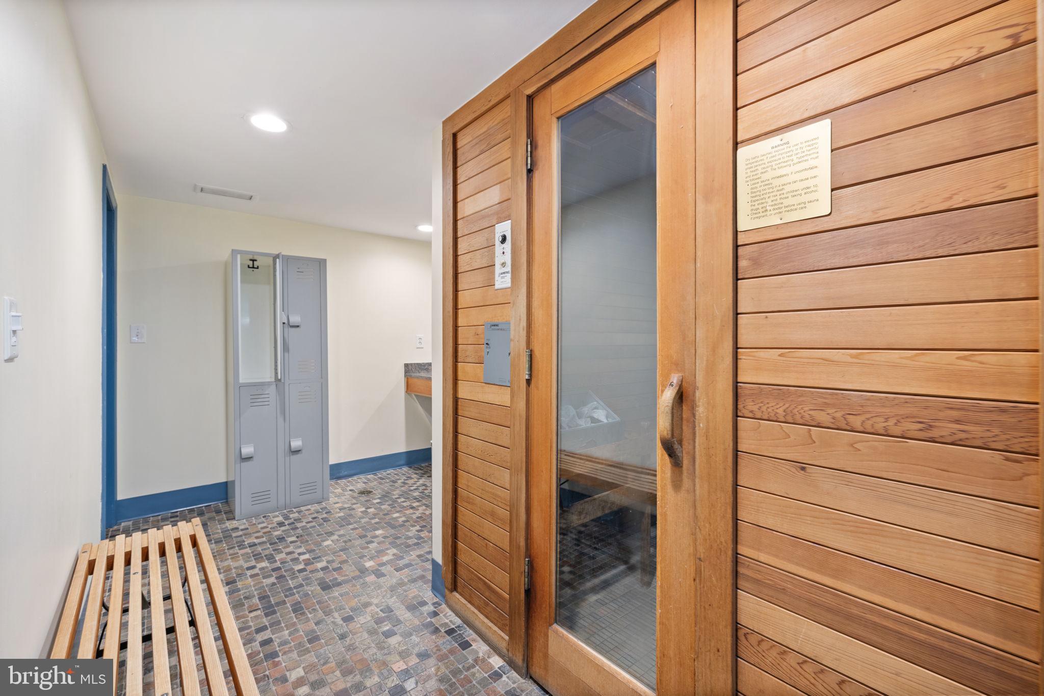 SKYLINE PLAZA - Residential