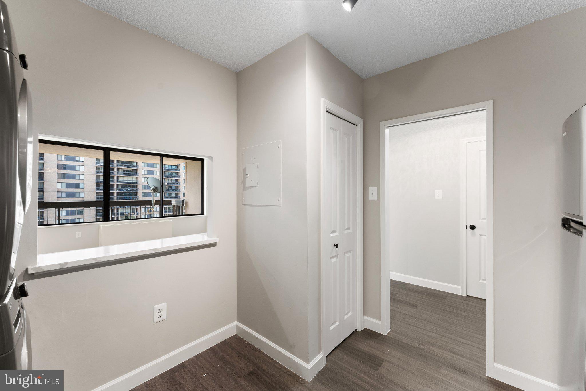 SKYLINE PLAZA - Residential