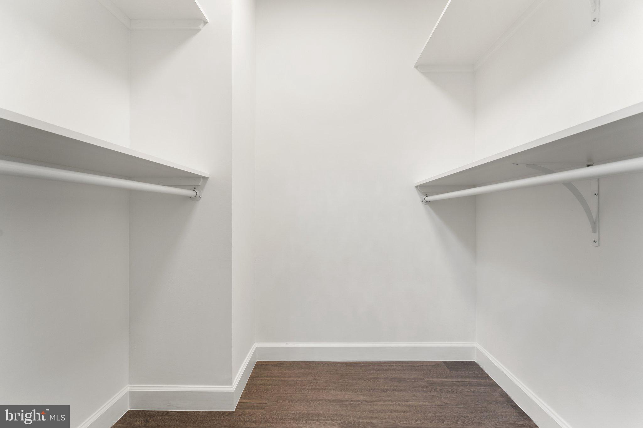 SKYLINE PLAZA - Residential