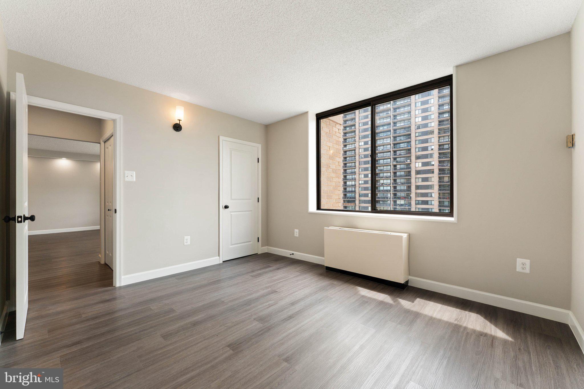 SKYLINE PLAZA - Residential