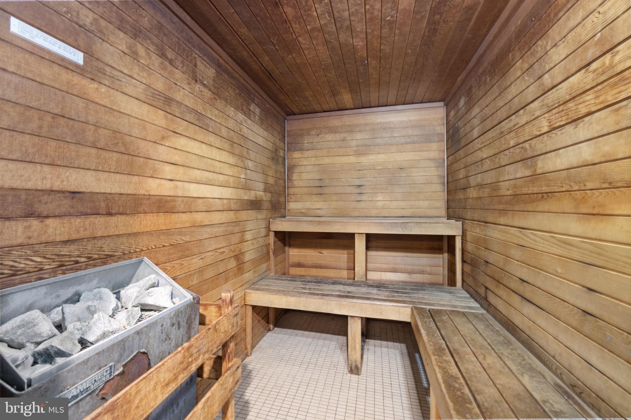 SKYLINE PLAZA - Residential