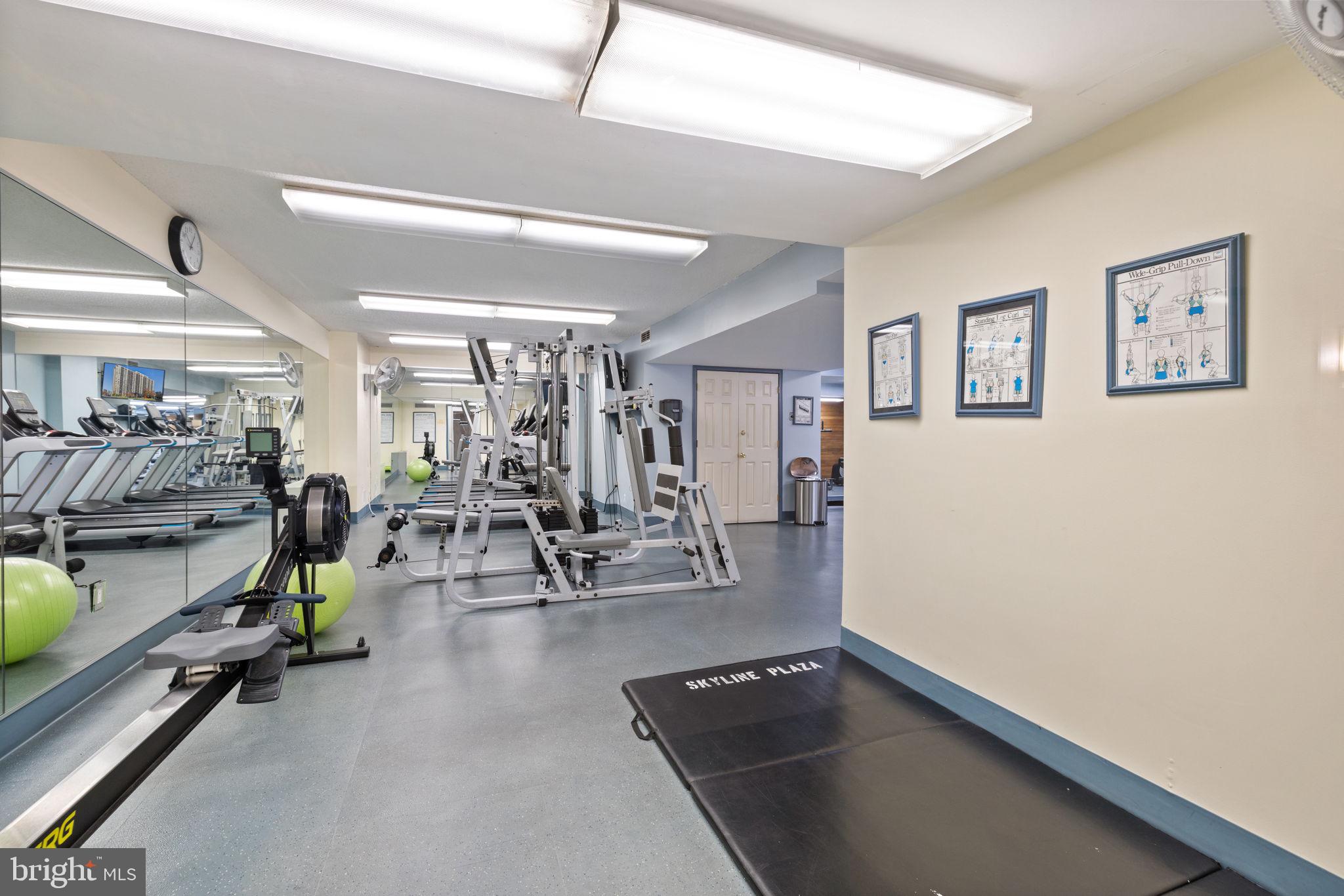 SKYLINE PLAZA - Residential