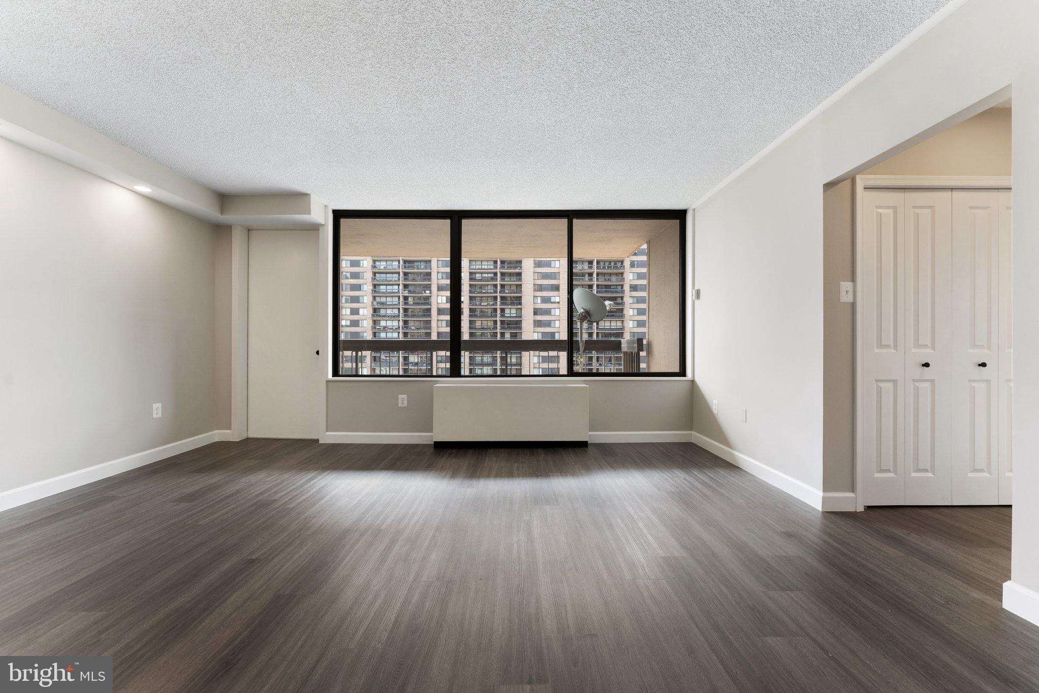 SKYLINE PLAZA - Residential