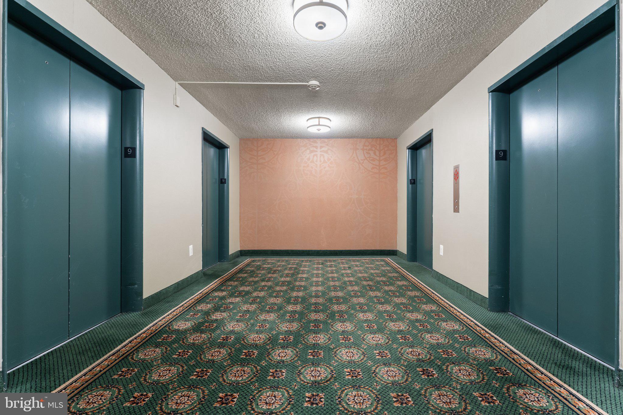 SKYLINE PLAZA - Residential