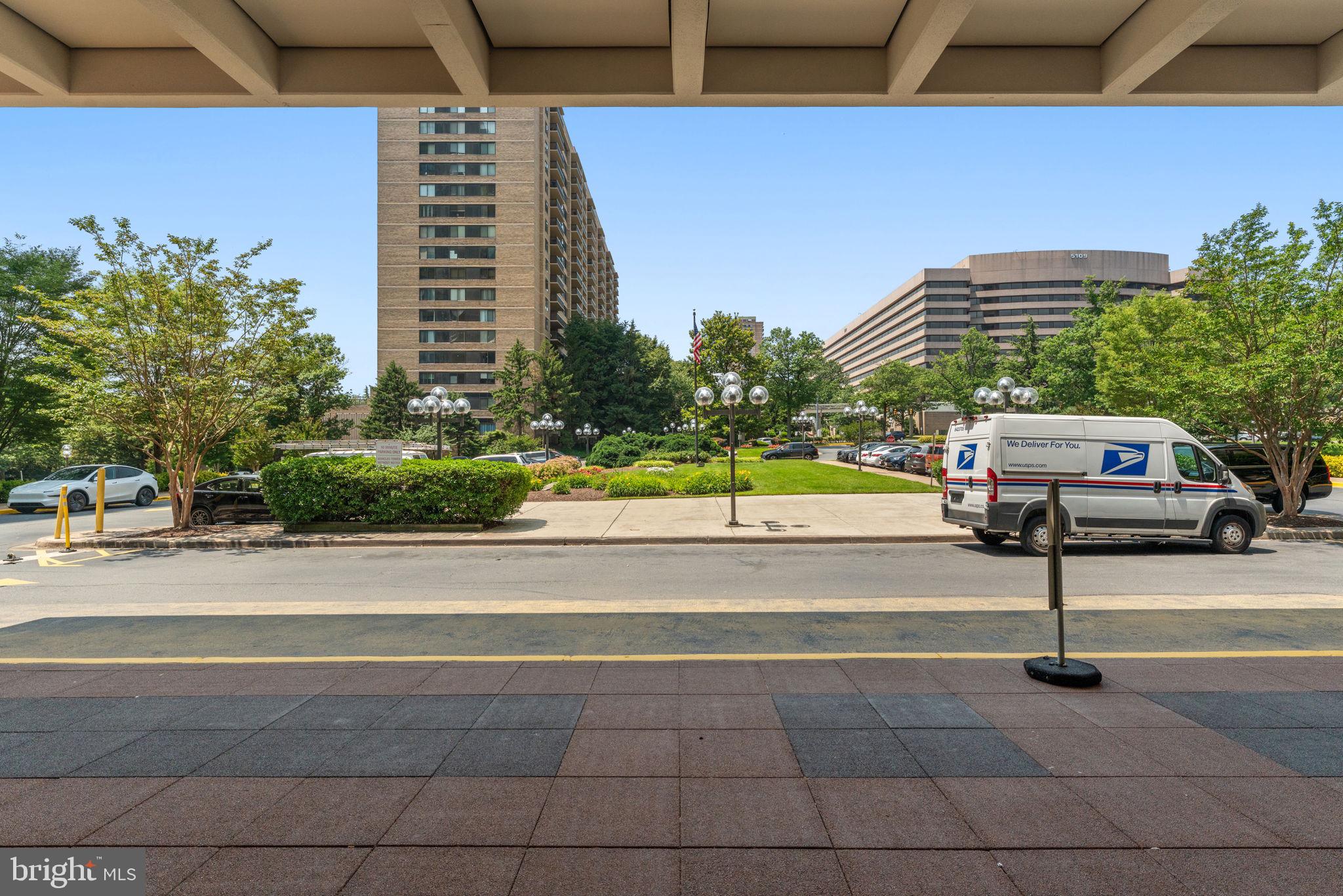 SKYLINE PLAZA - Residential