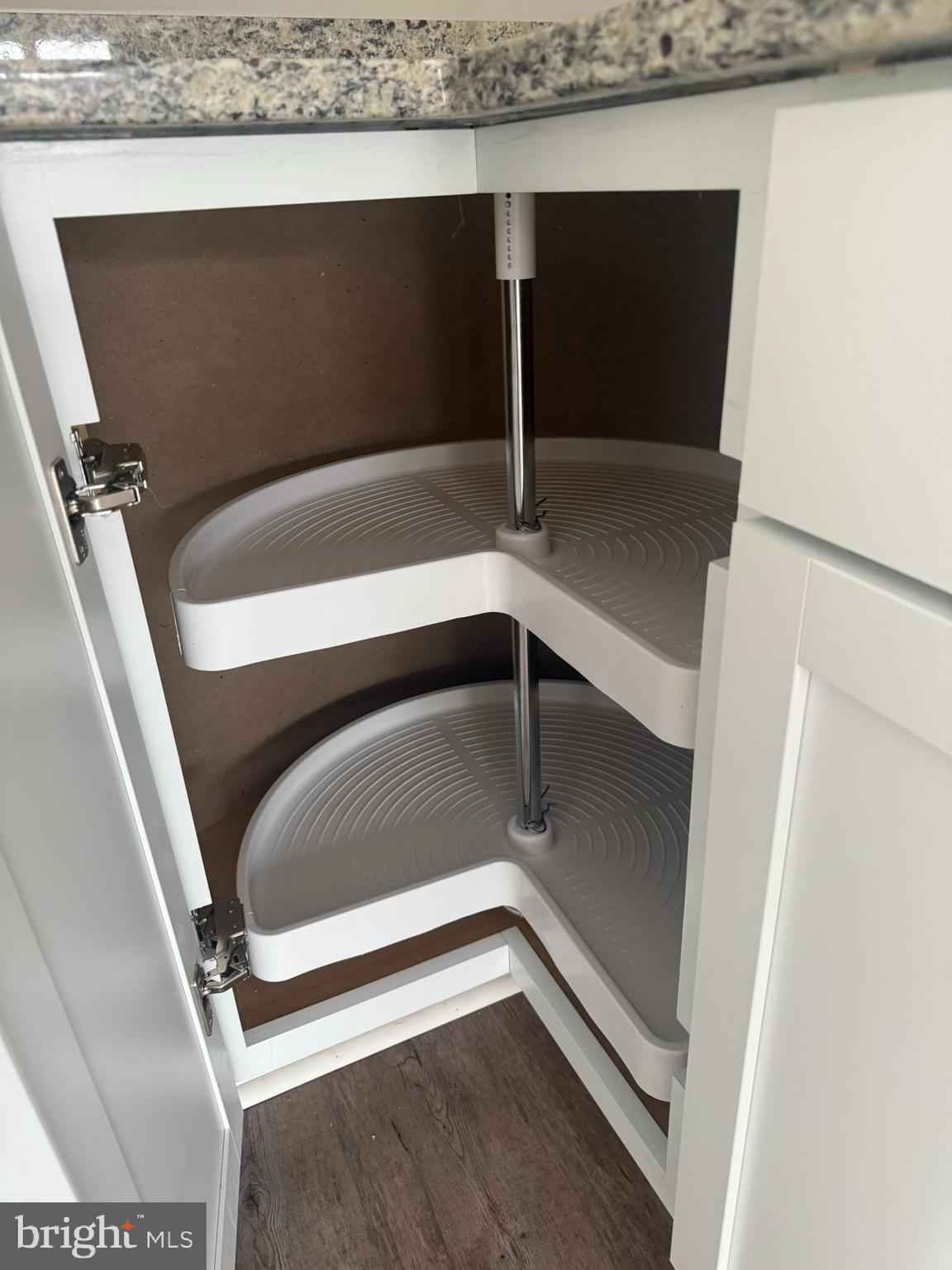 INGLESIDE - Residential Lease