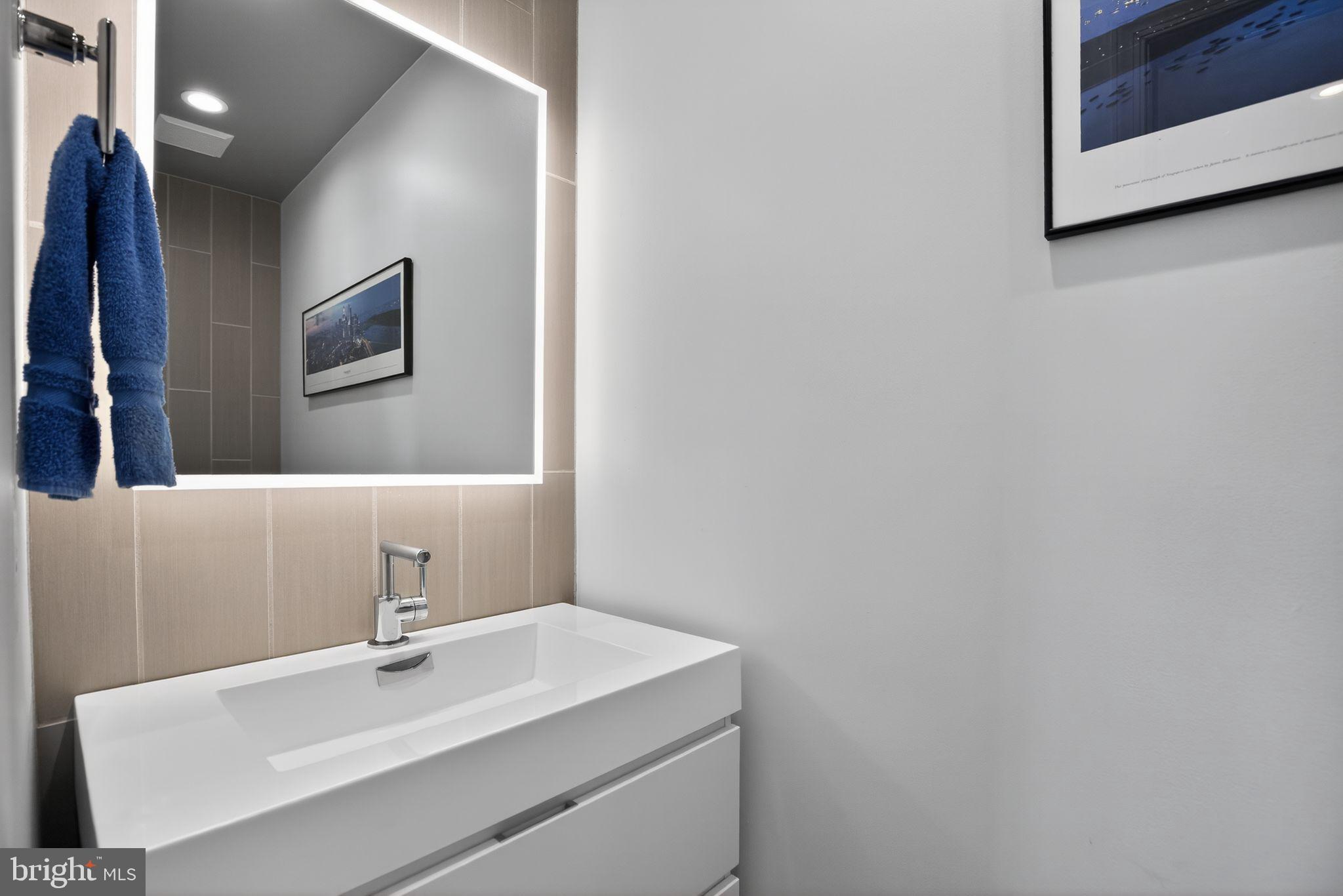 WINDWARD KEY - Residential