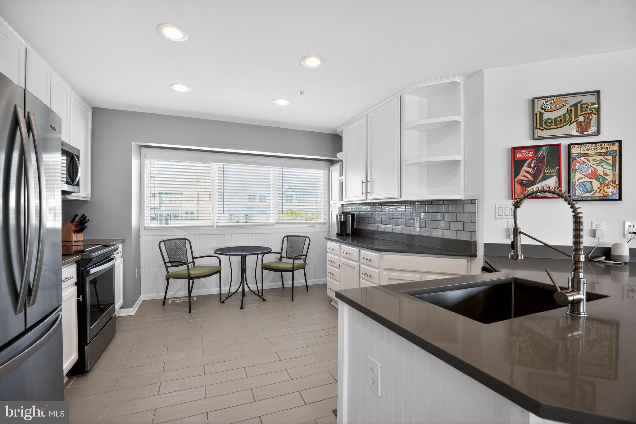 WINDWARD KEY - Residential
