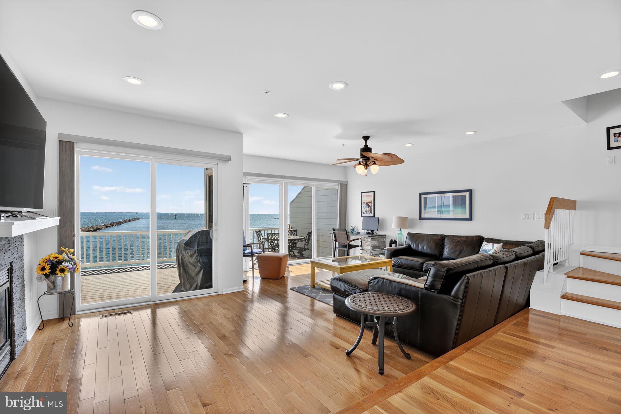 WINDWARD KEY - Residential
