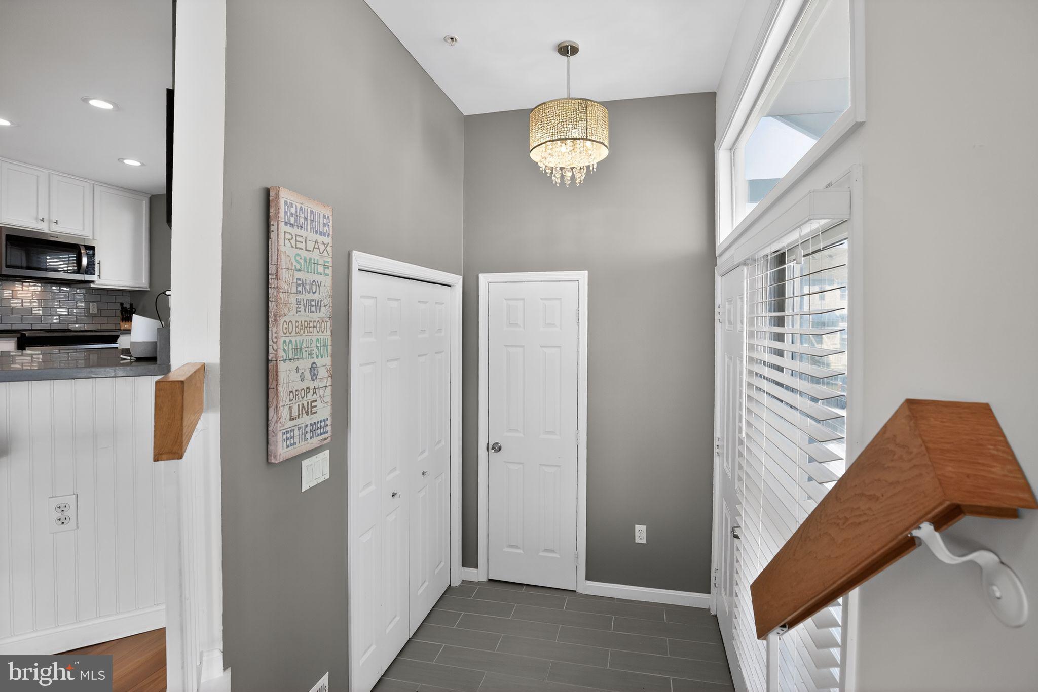 WINDWARD KEY - Residential