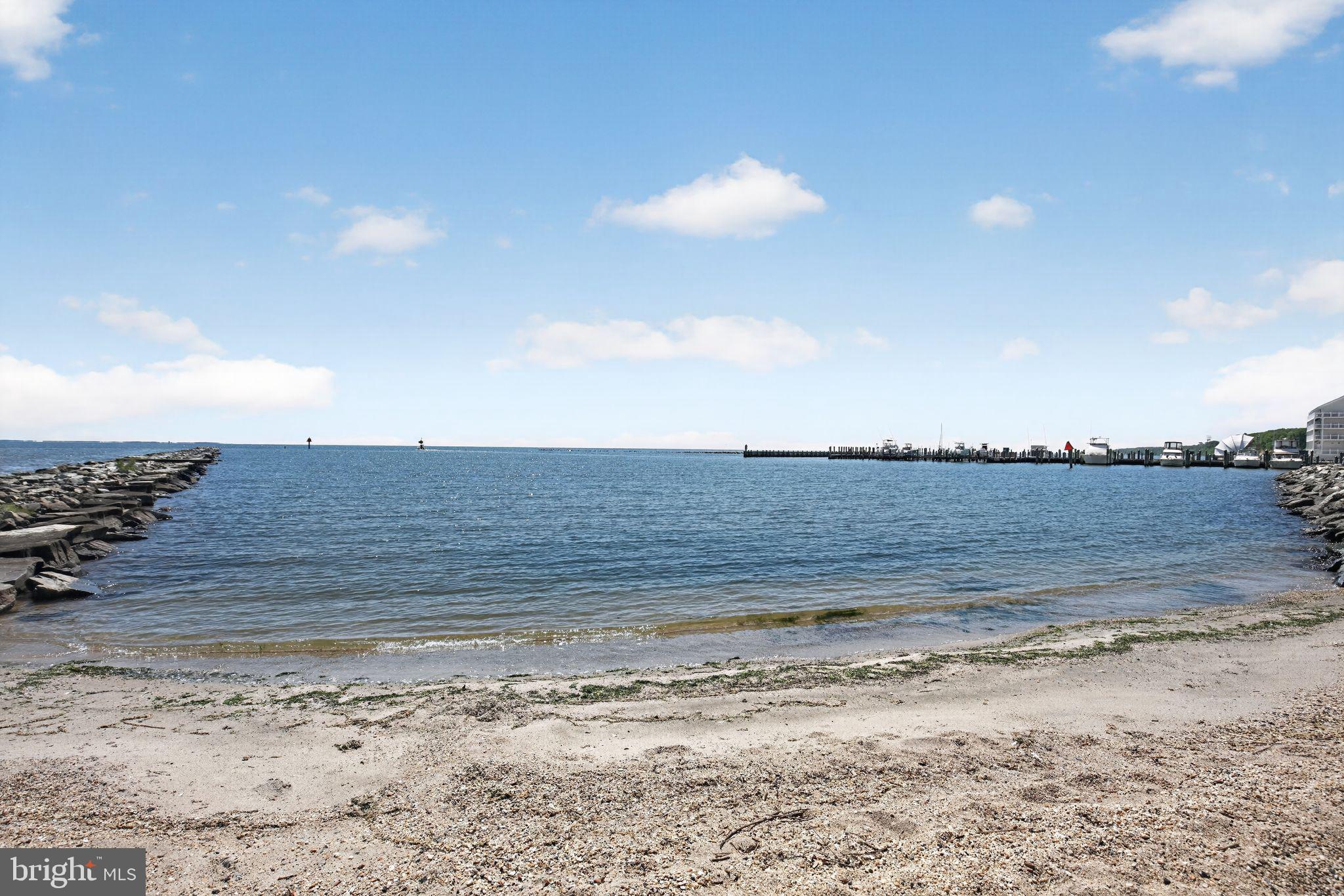 WINDWARD KEY - Residential