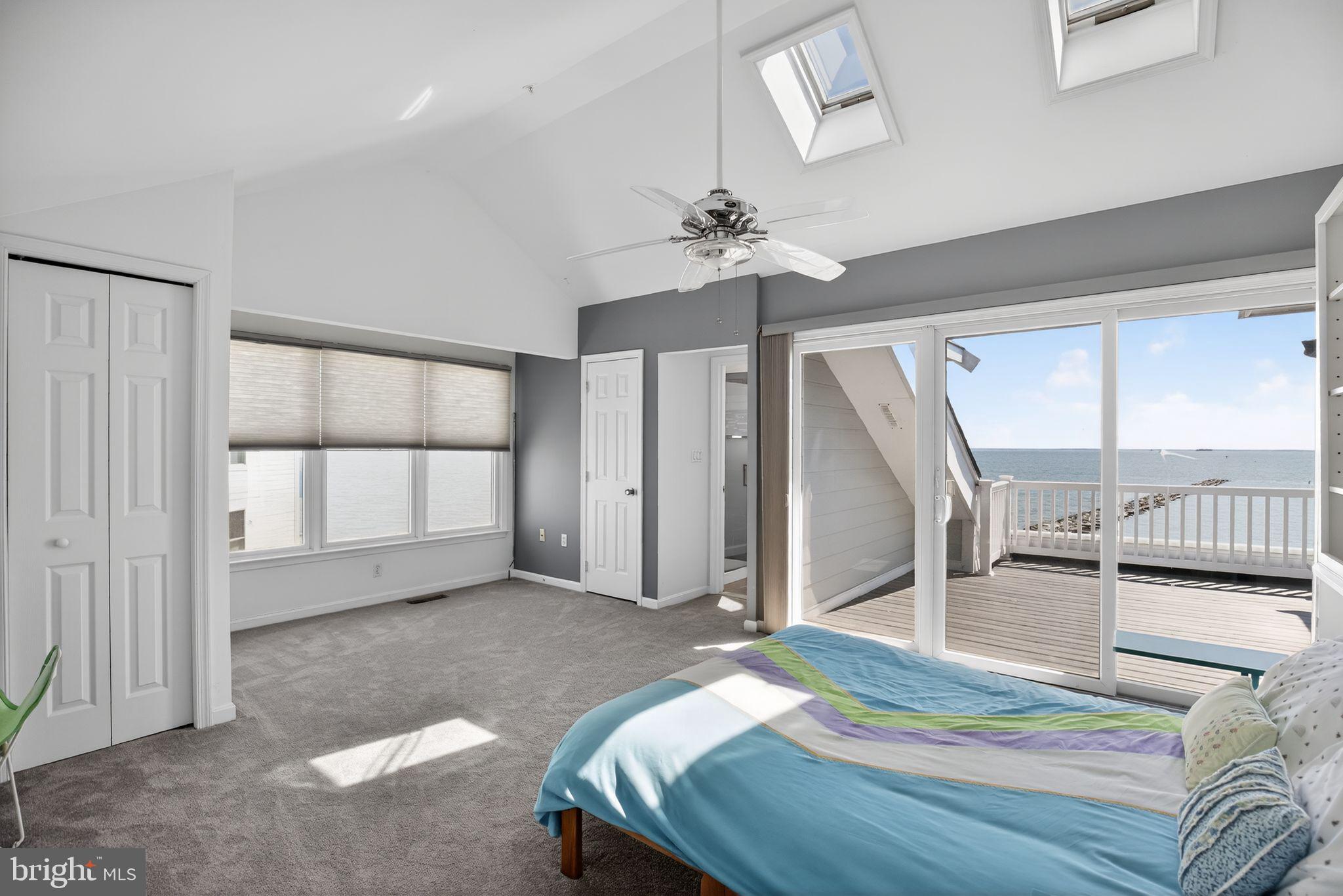 WINDWARD KEY - Residential