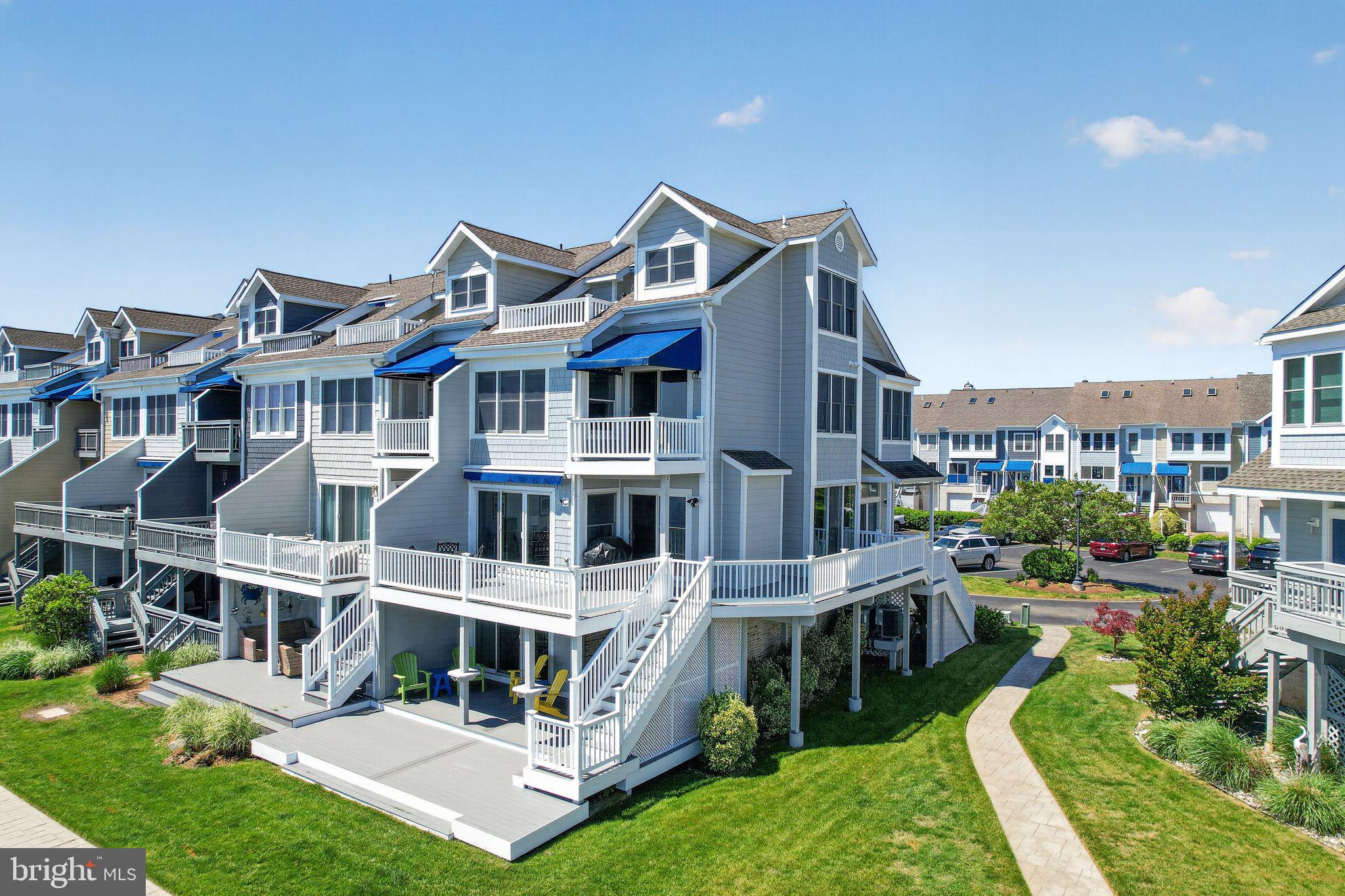 WINDWARD KEY - Residential