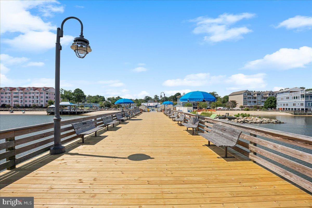 WINDWARD KEY - Residential