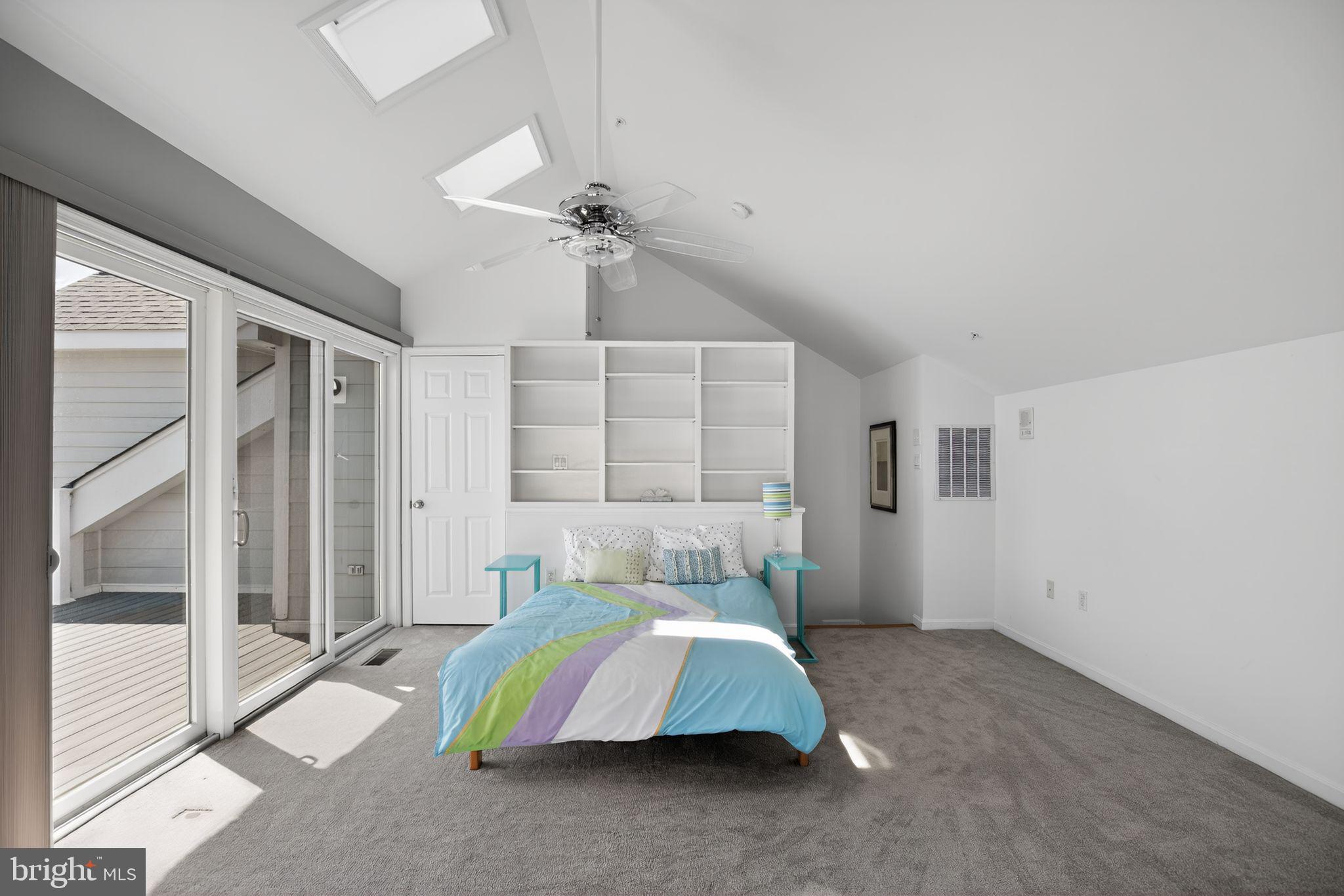 WINDWARD KEY - Residential