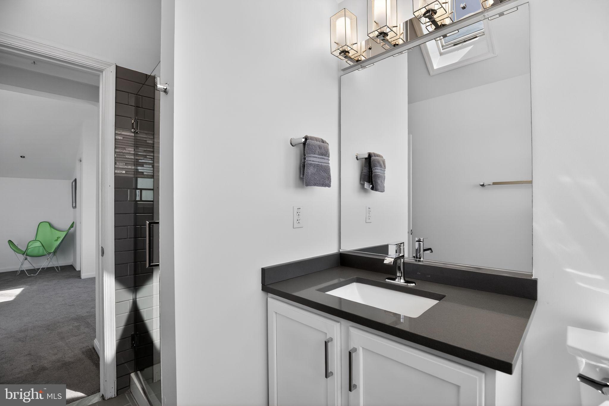 WINDWARD KEY - Residential