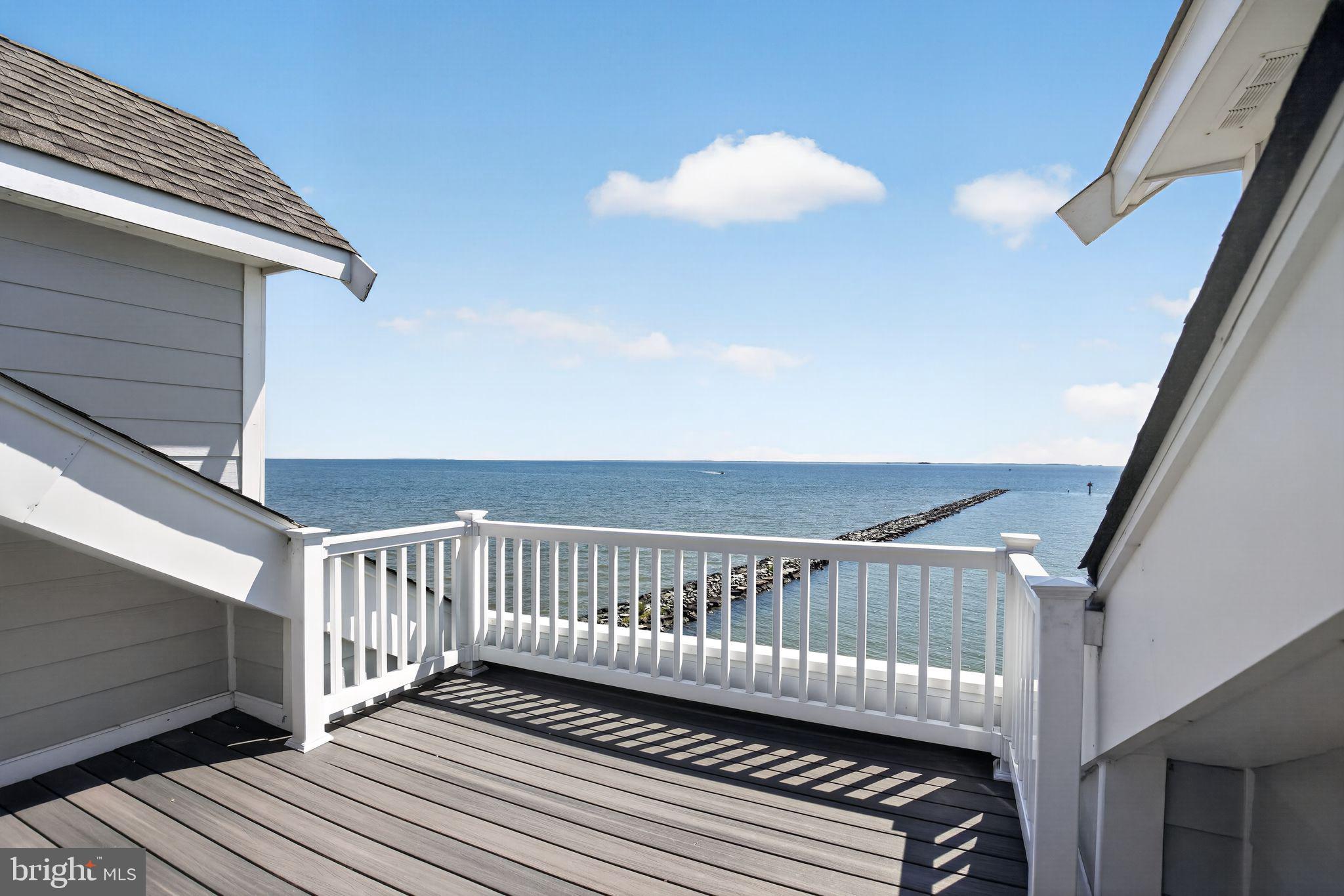 WINDWARD KEY - Residential