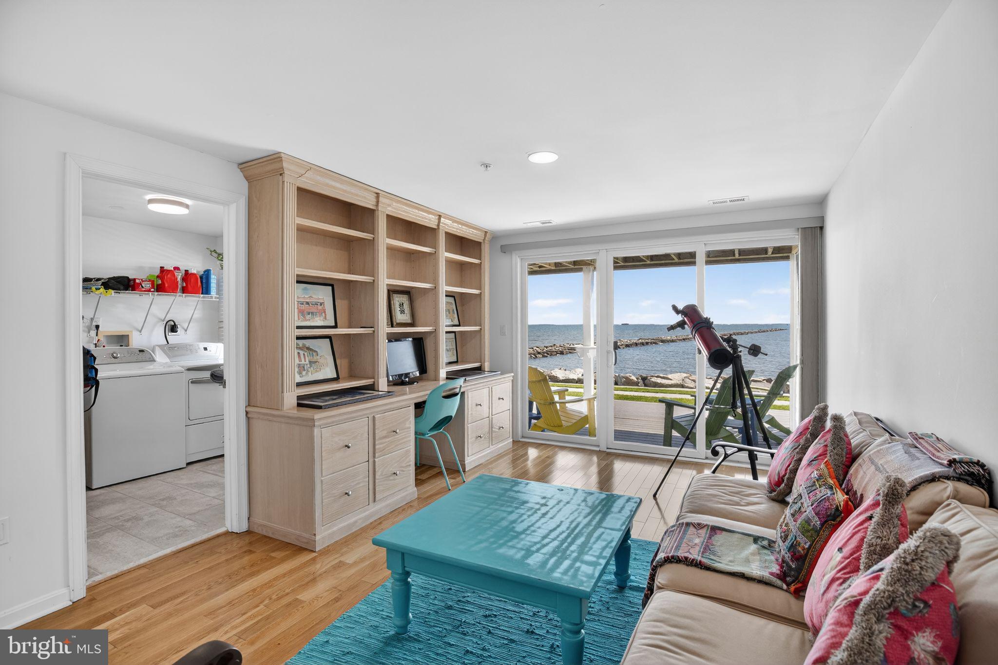 WINDWARD KEY - Residential