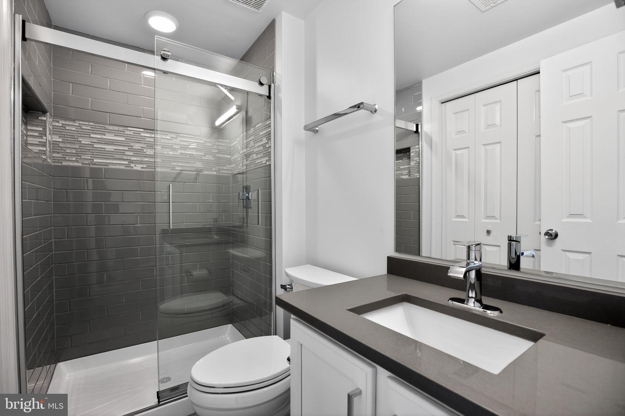 WINDWARD KEY - Residential