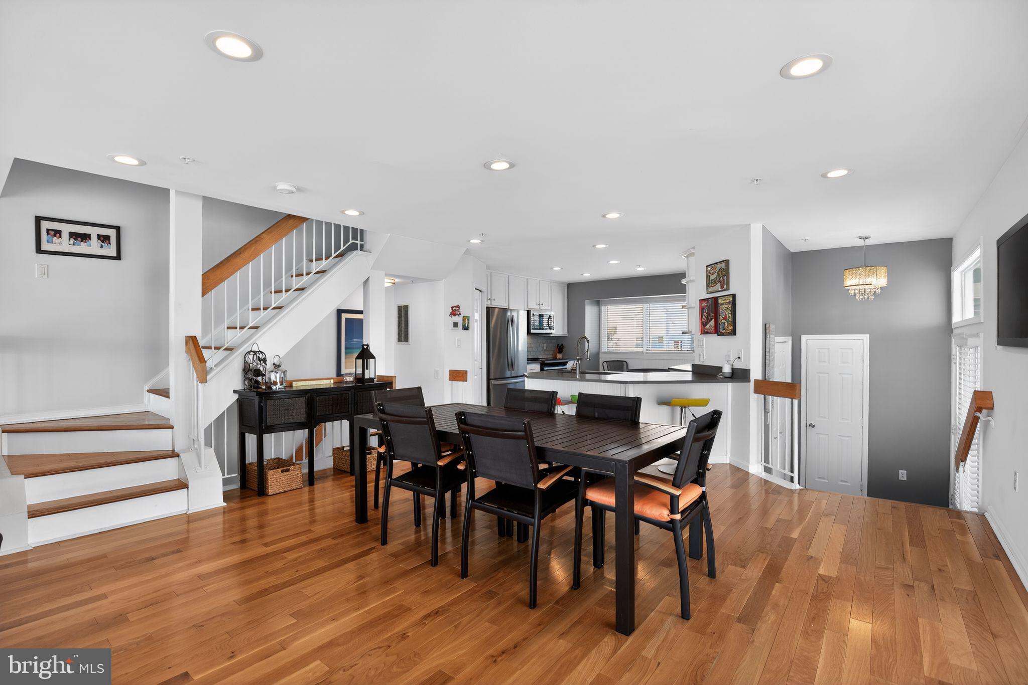 WINDWARD KEY - Residential