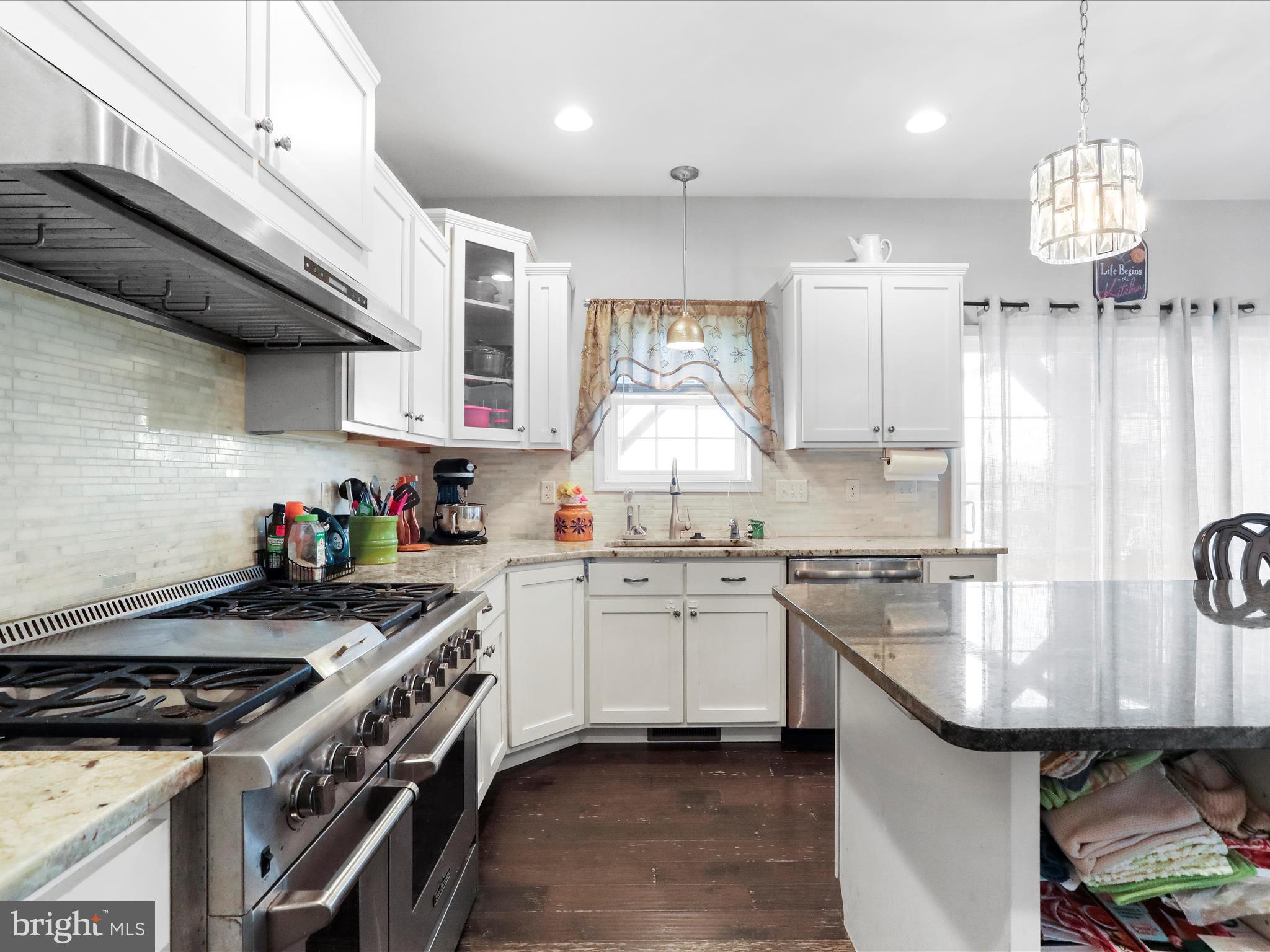 WARM SPRING ROAD ESTATES - Residential