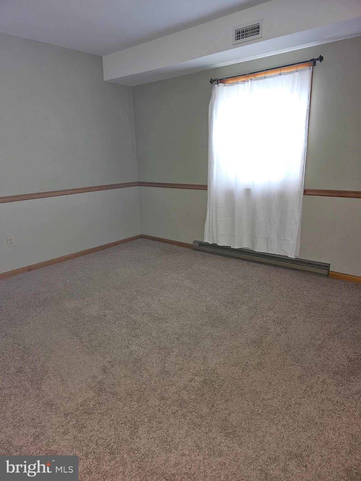 FRONT ROYAL - Residential Lease