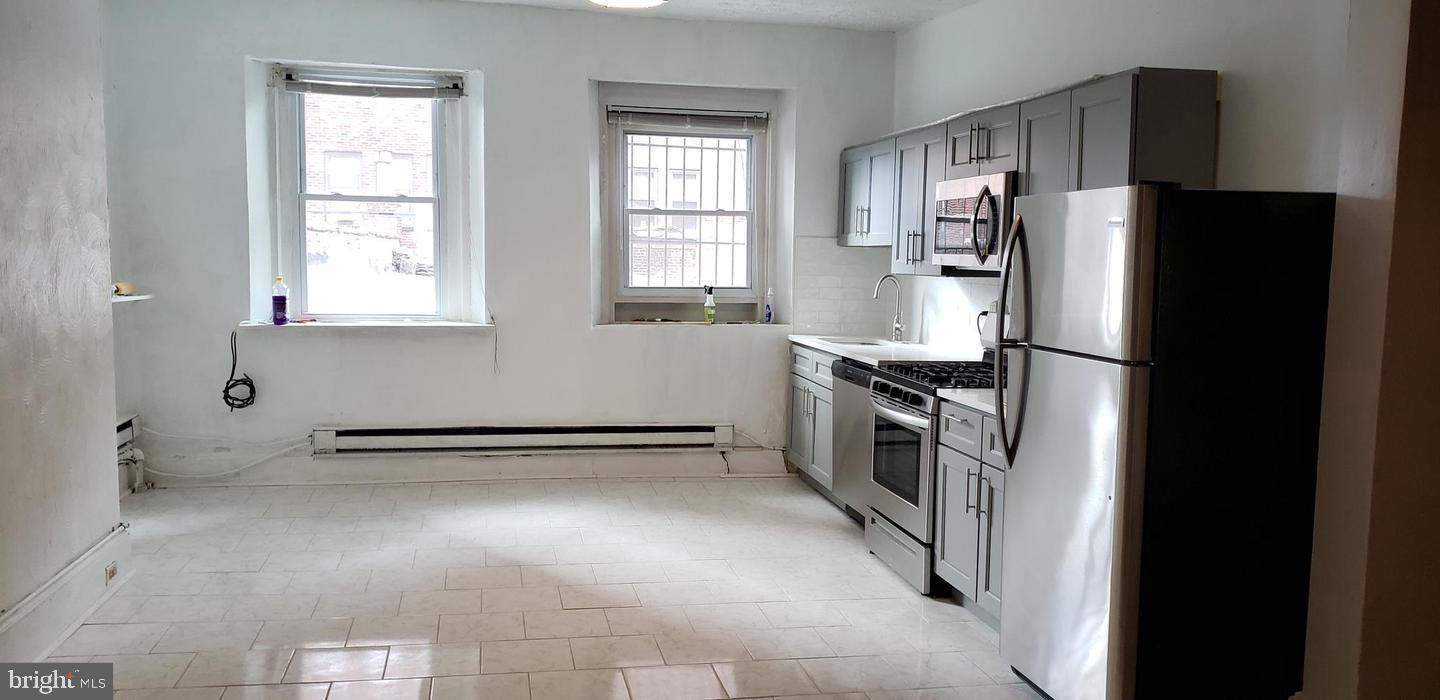 CENTER CITY - Residential Lease