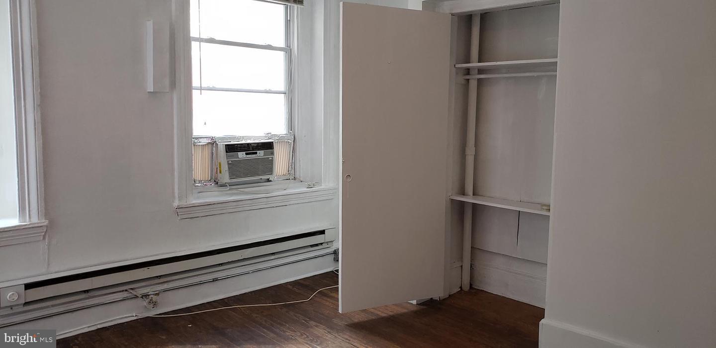 CENTER CITY - Residential Lease